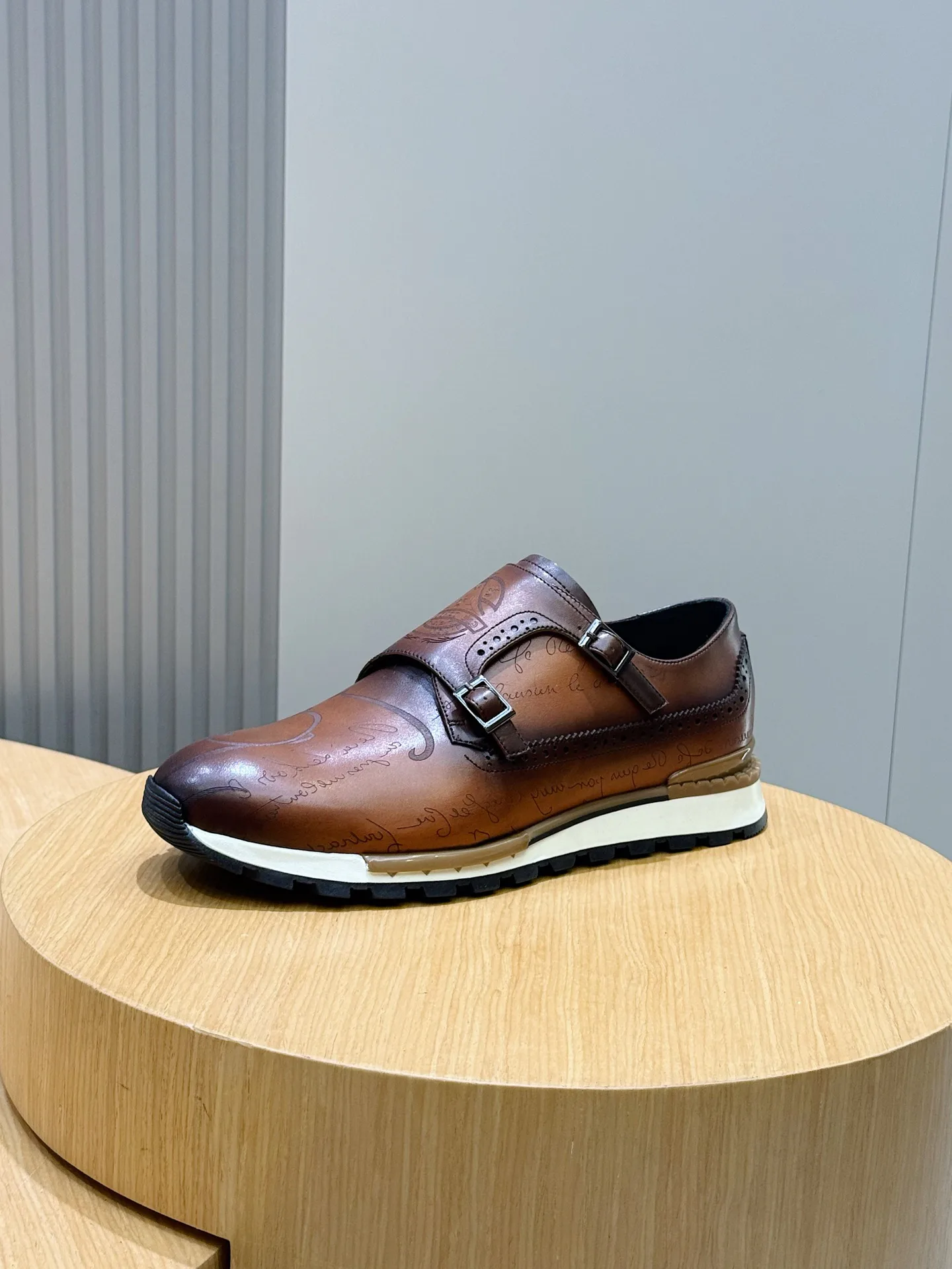 Кроссовки Мужские Berluti 11704876