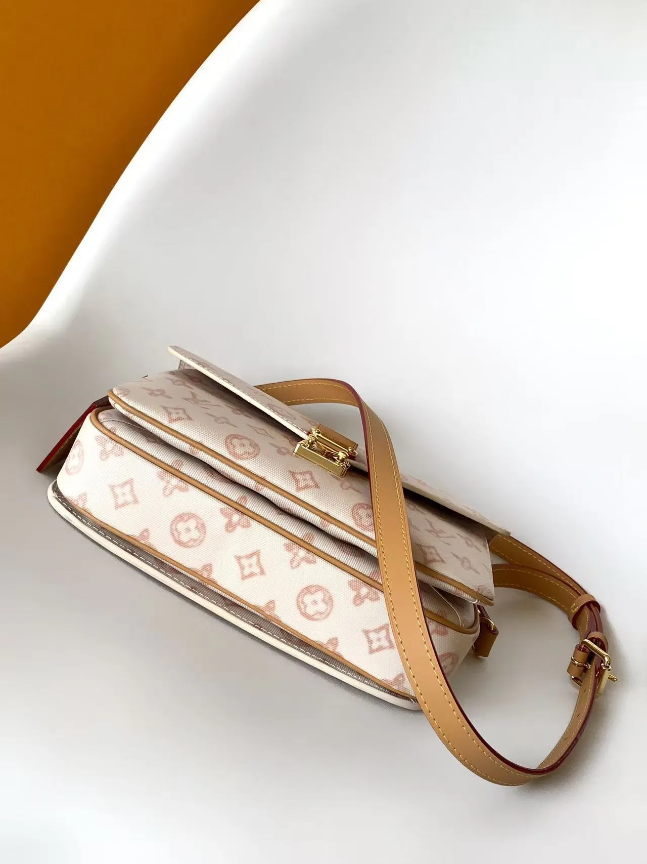 Классические Сумки Женские Louis Vuitton 11394950