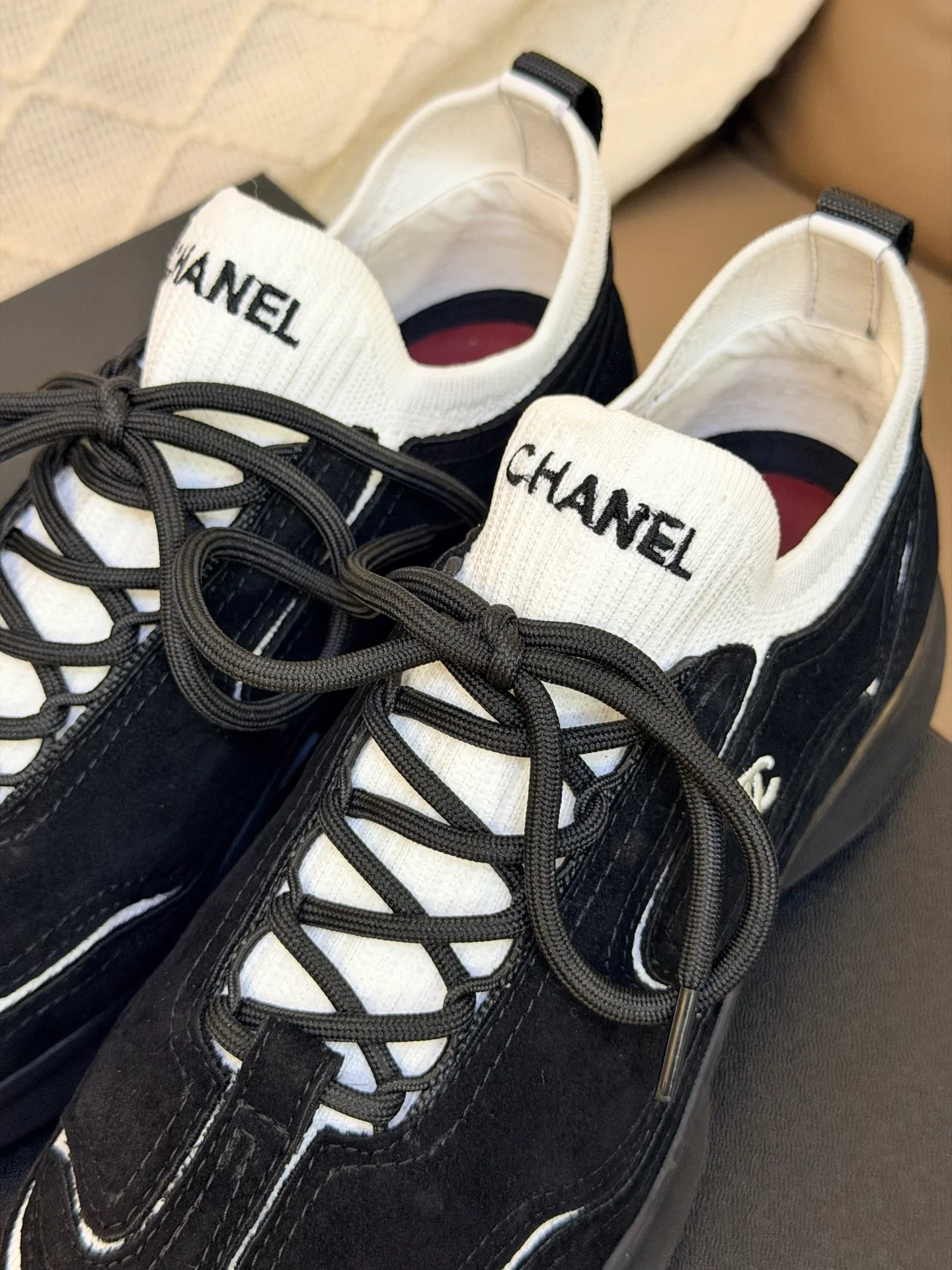 Кроссовки Женские Chanel 17510612