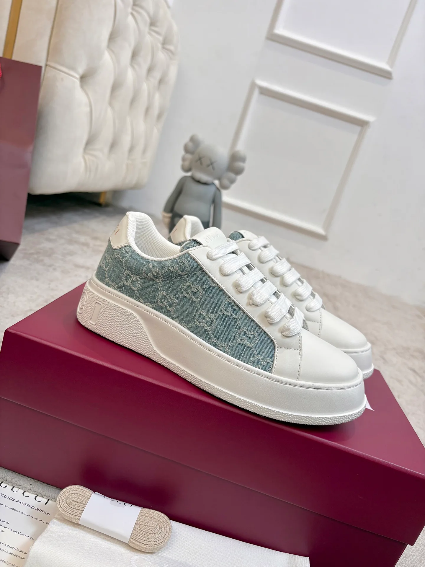 Кроссовки Женские Gucci 18919105