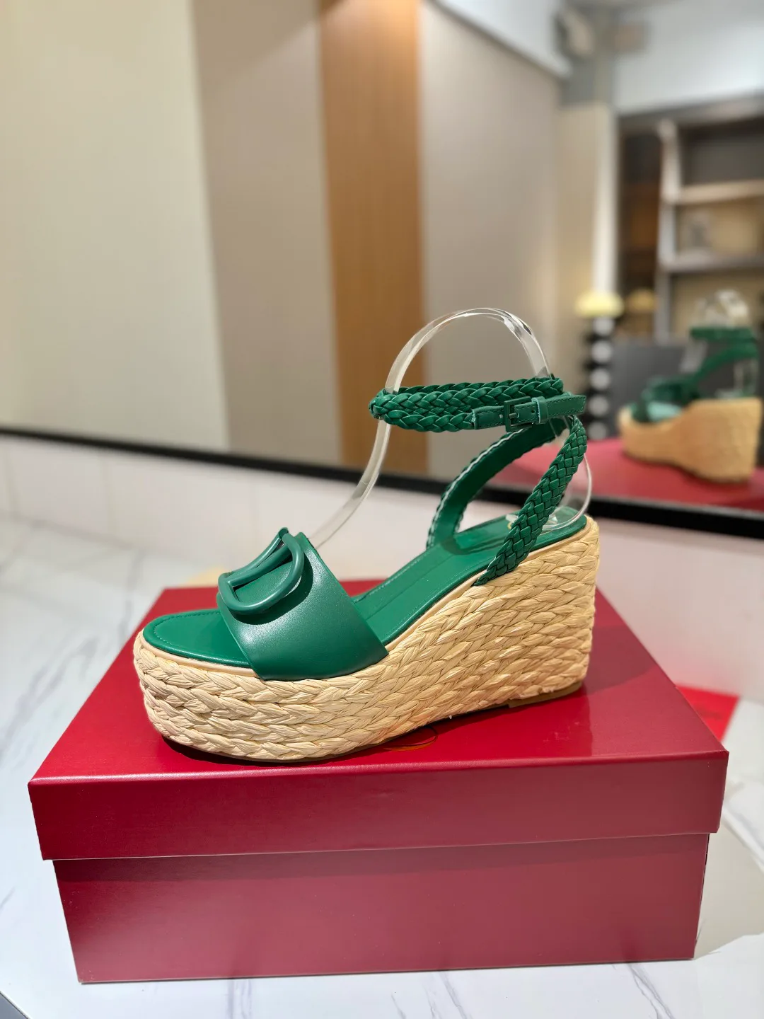 Босоножки Женские Valentino 17946612