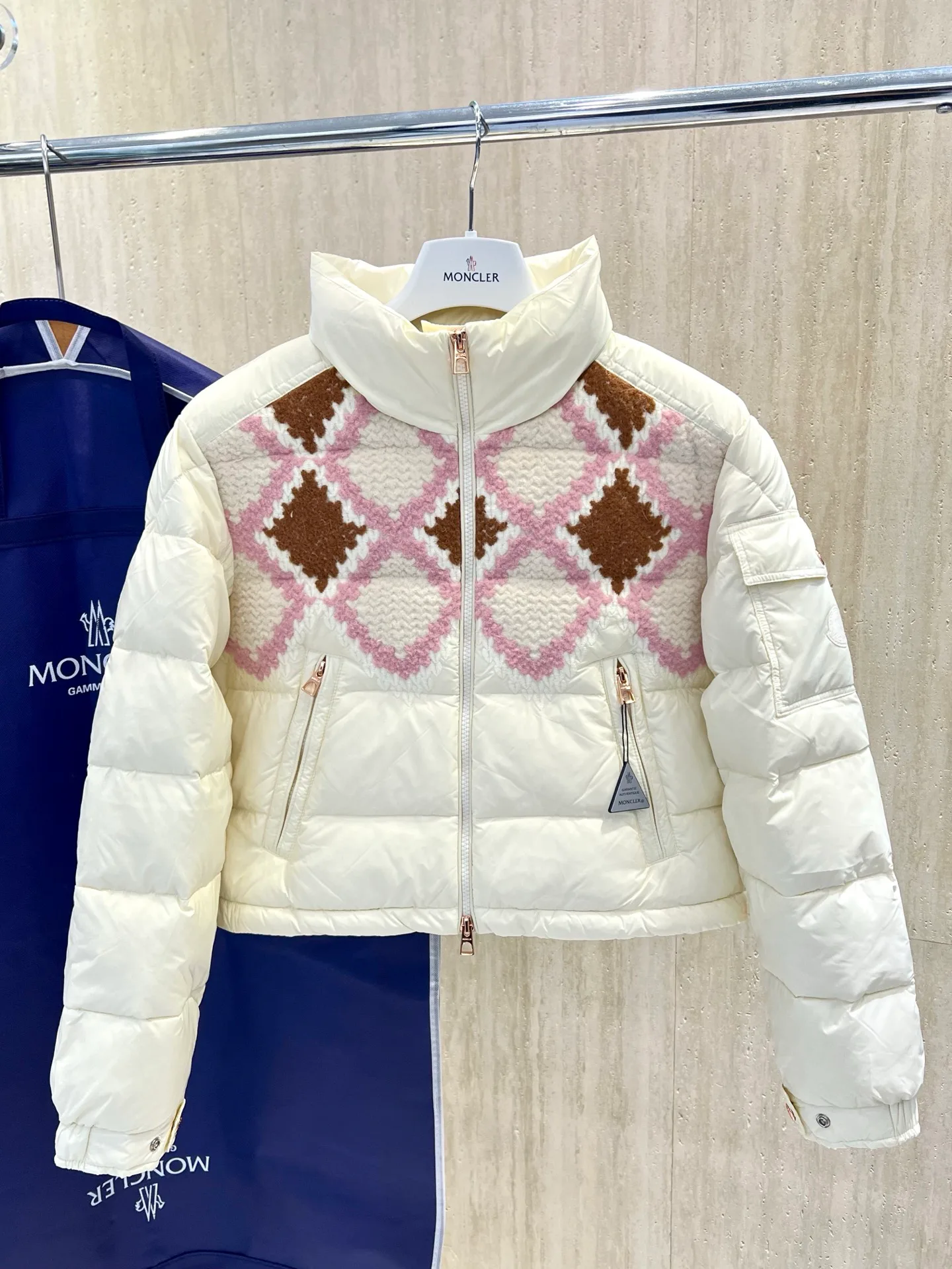 Куртки И Пуховики Мужские Moncler 18231719