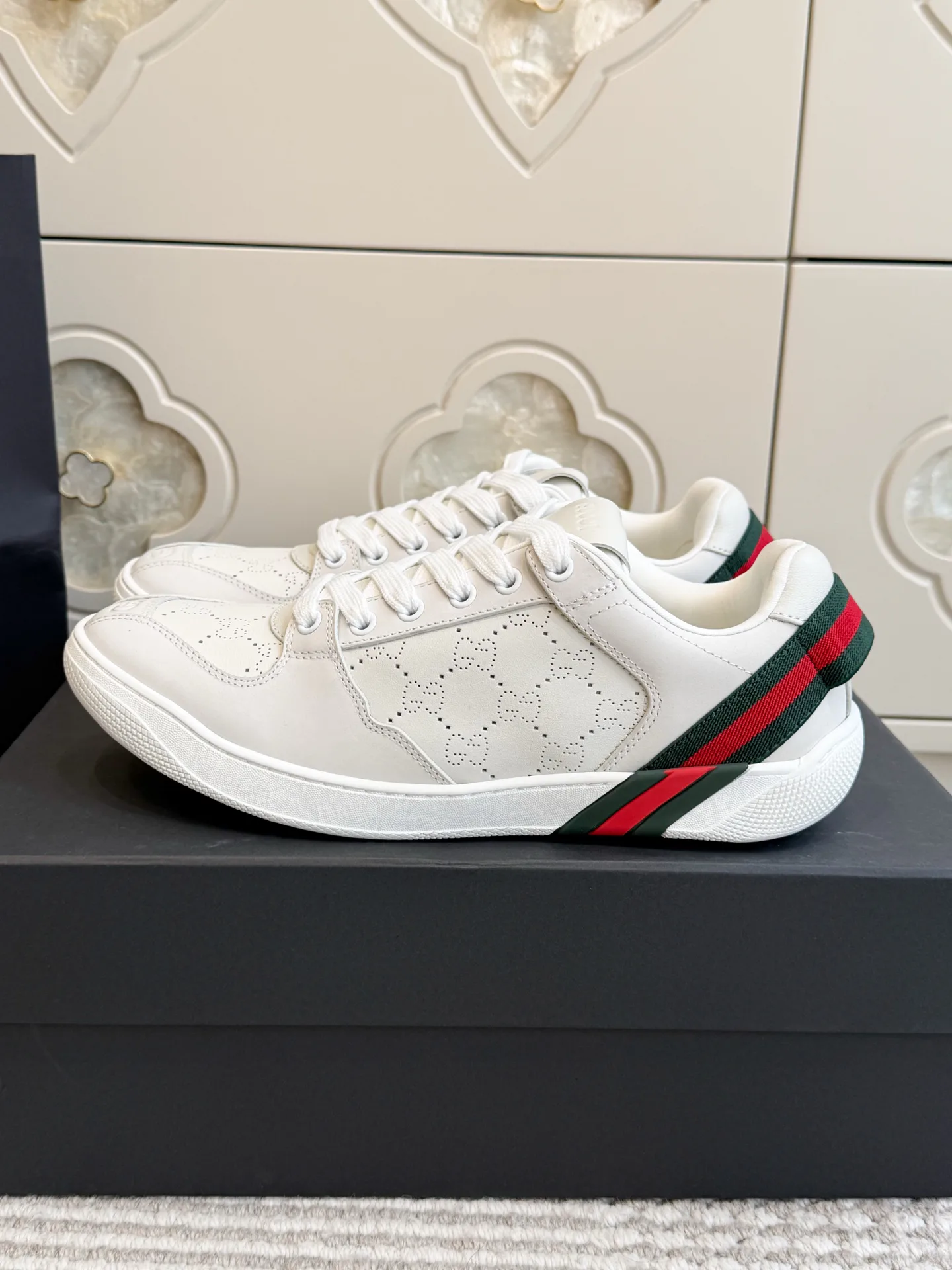 Кроссовки Женские Gucci 18738049