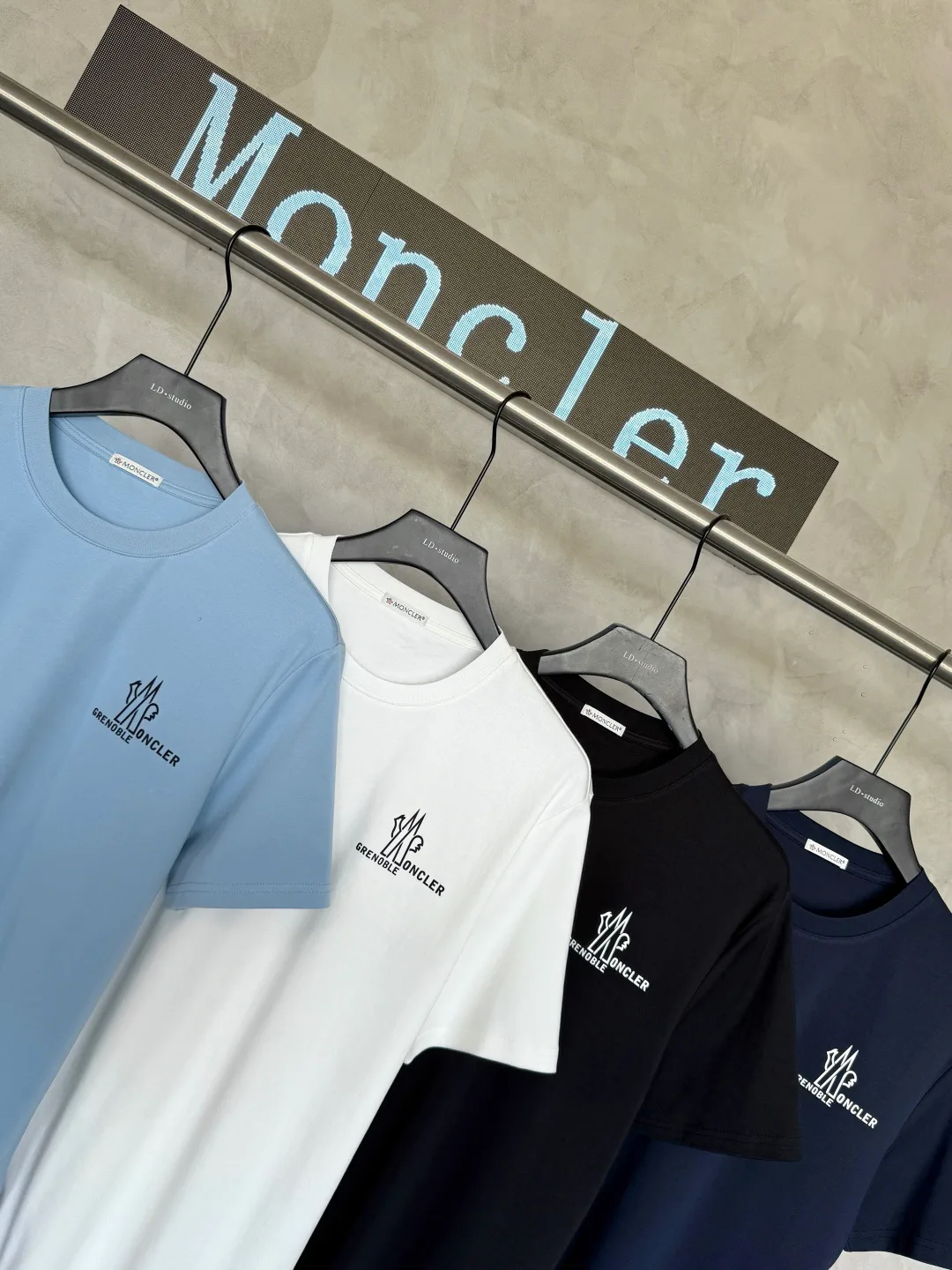 Футболки Мужские Moncler 1880175