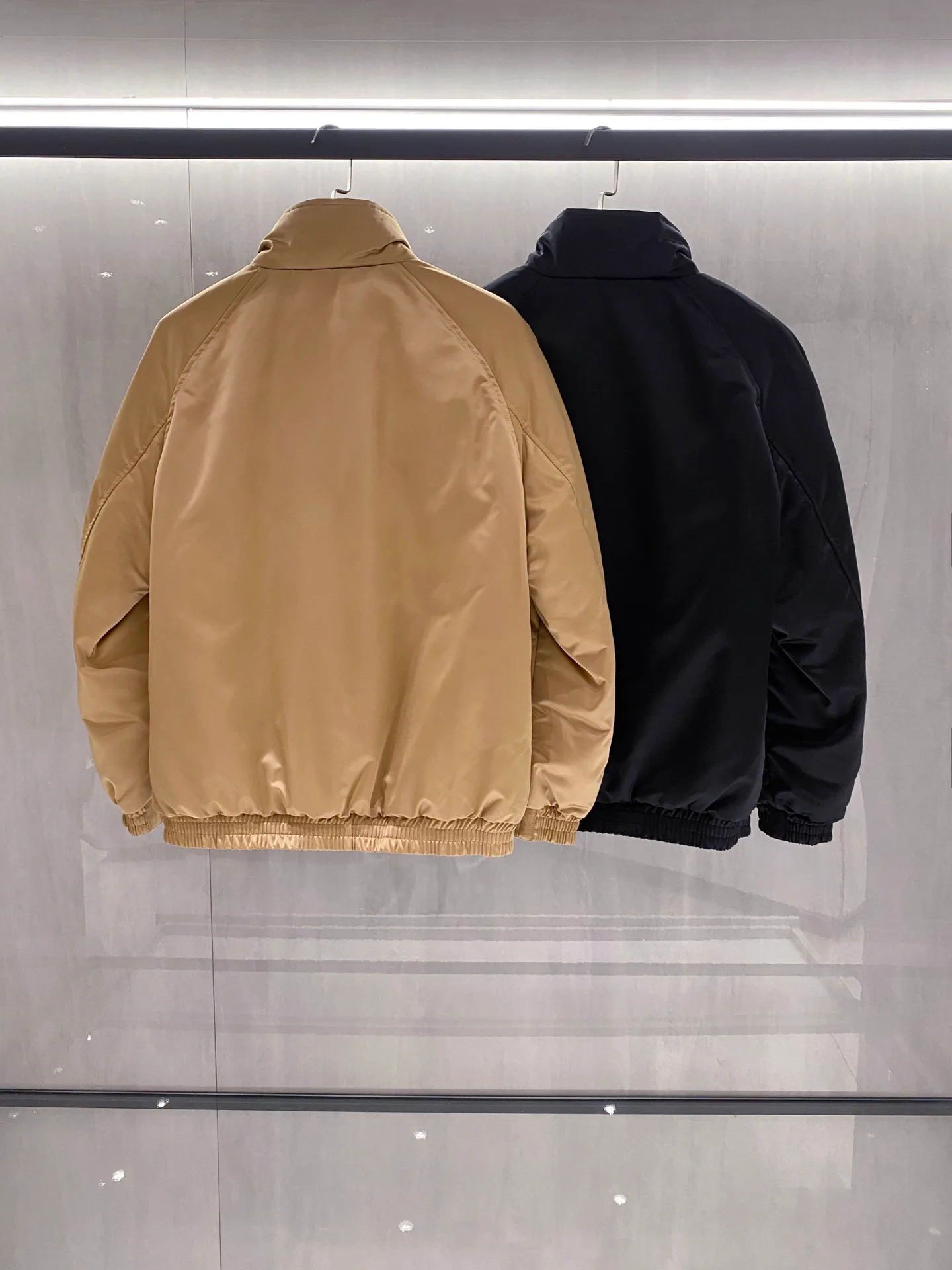 Куртки И Пуховики Мужские Moncler 1807029