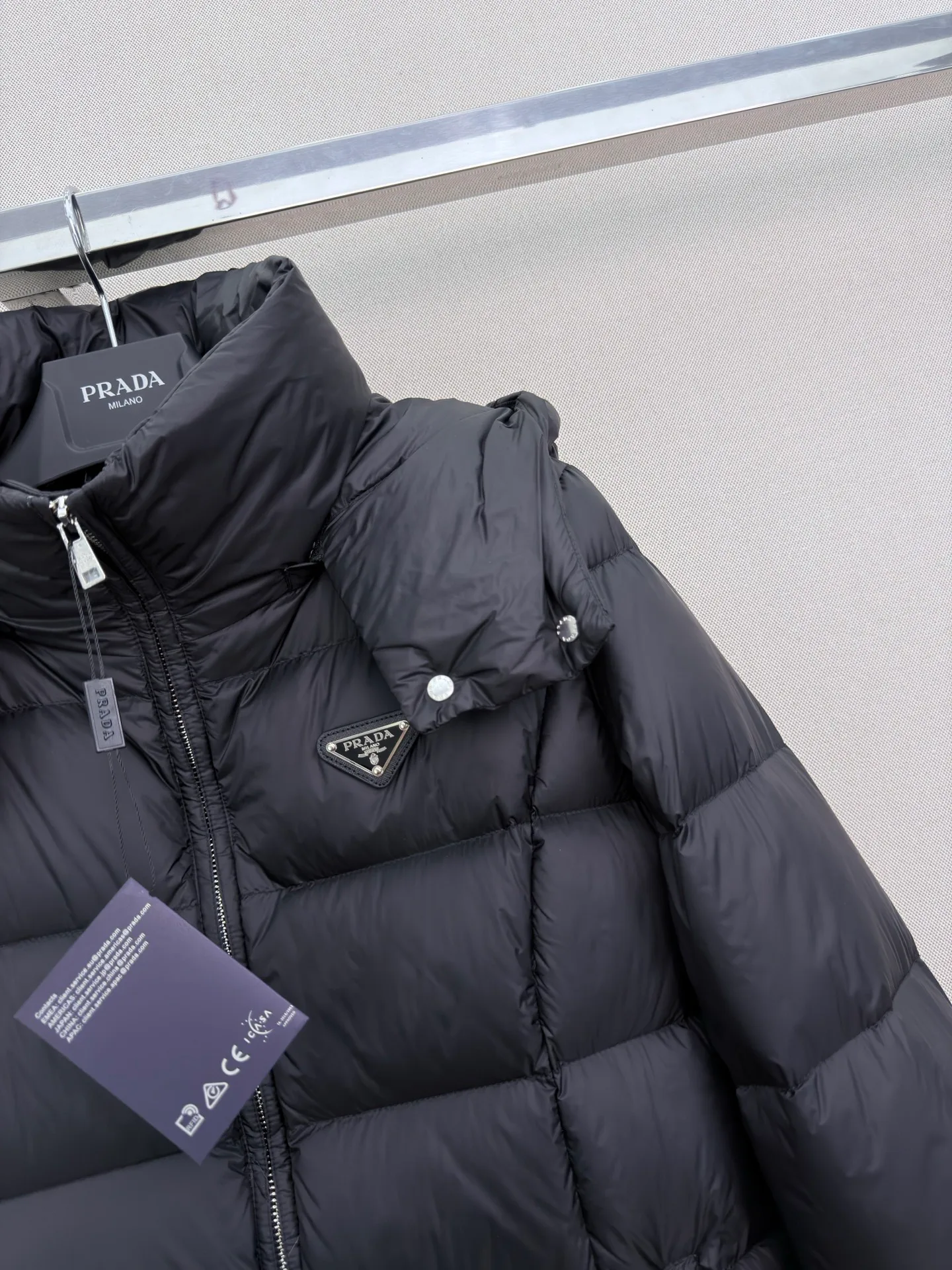 Куртки И Пуховики Женские Prada 18185814