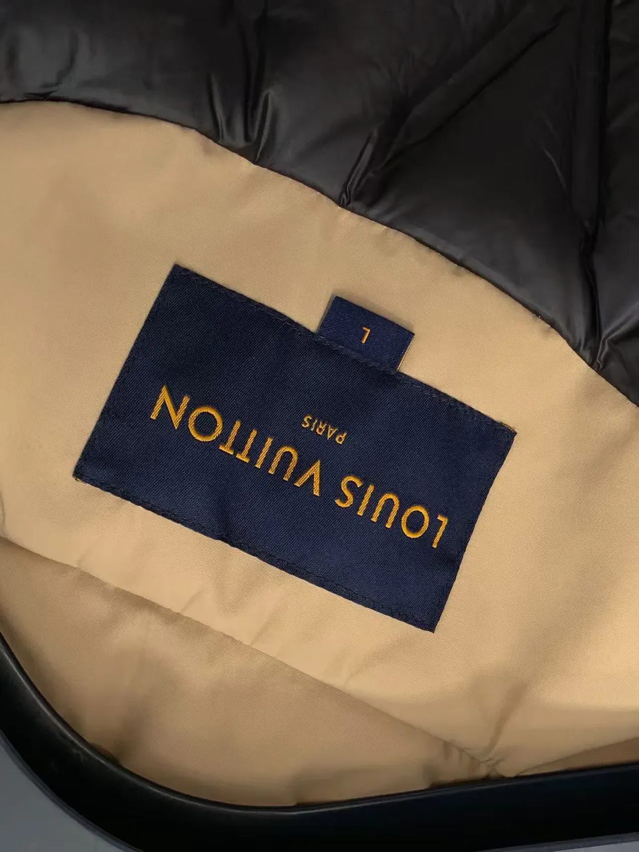 Куртки И Пуховики Мужские Louis Vuitton 1168437