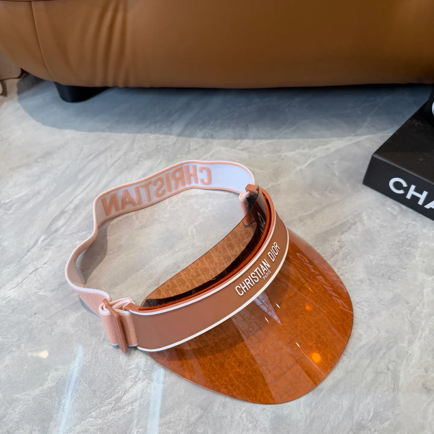 Головные Уборы Christian Dior 13294388