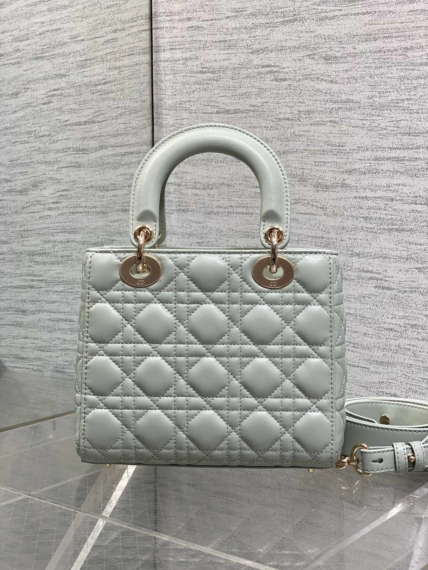 Классические Сумки Женские Christian Dior 11685087