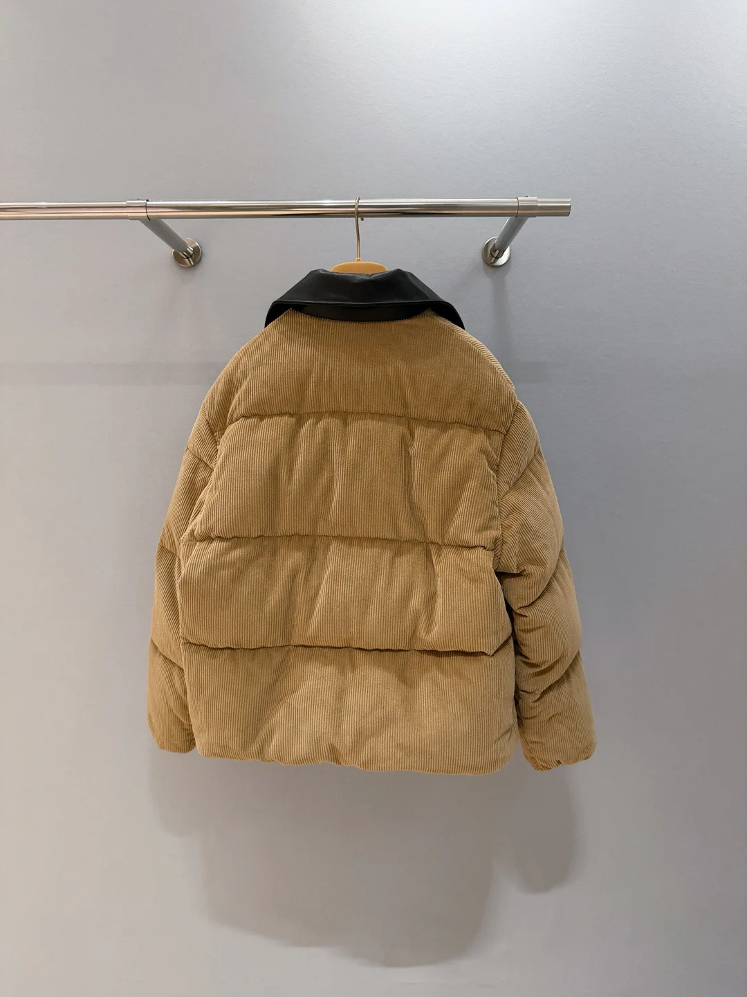 Куртки И Пуховики Женские Miu Miu 19046316