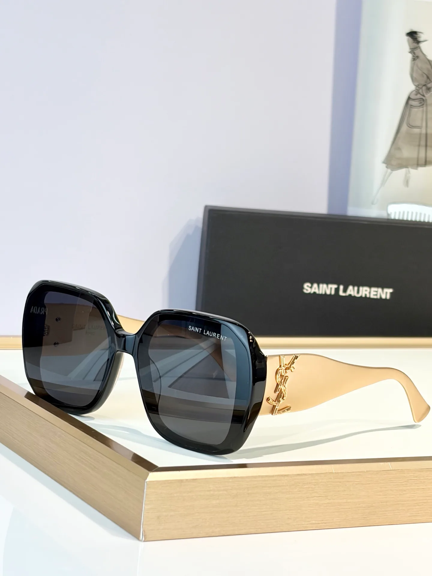 Очки Saint Laurent 17649619