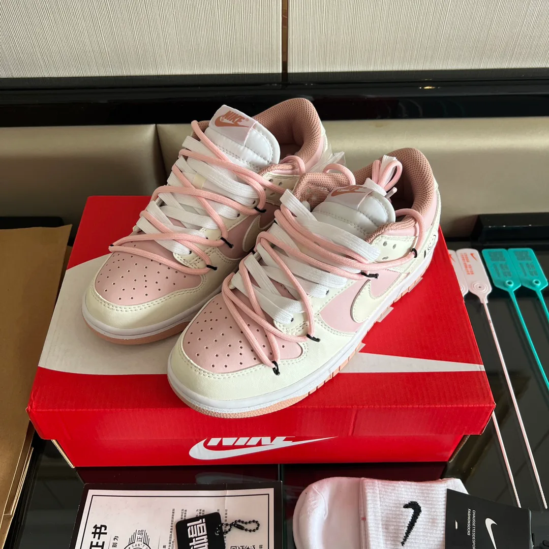 Кроссовки Женские Nike 36014