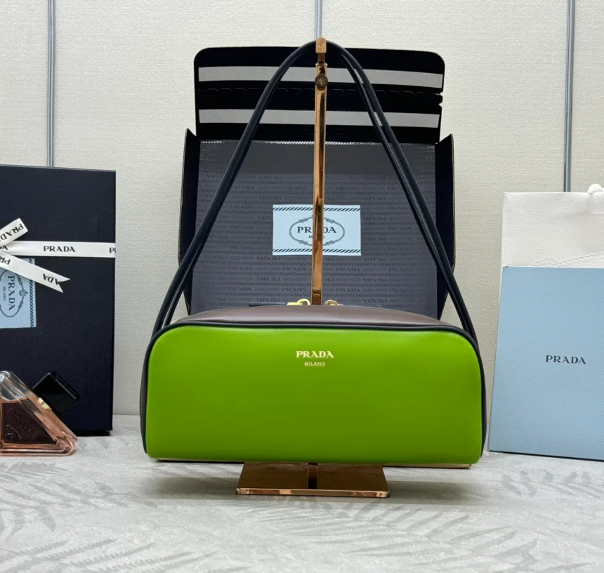 Классические Сумки Женские Prada 5029125