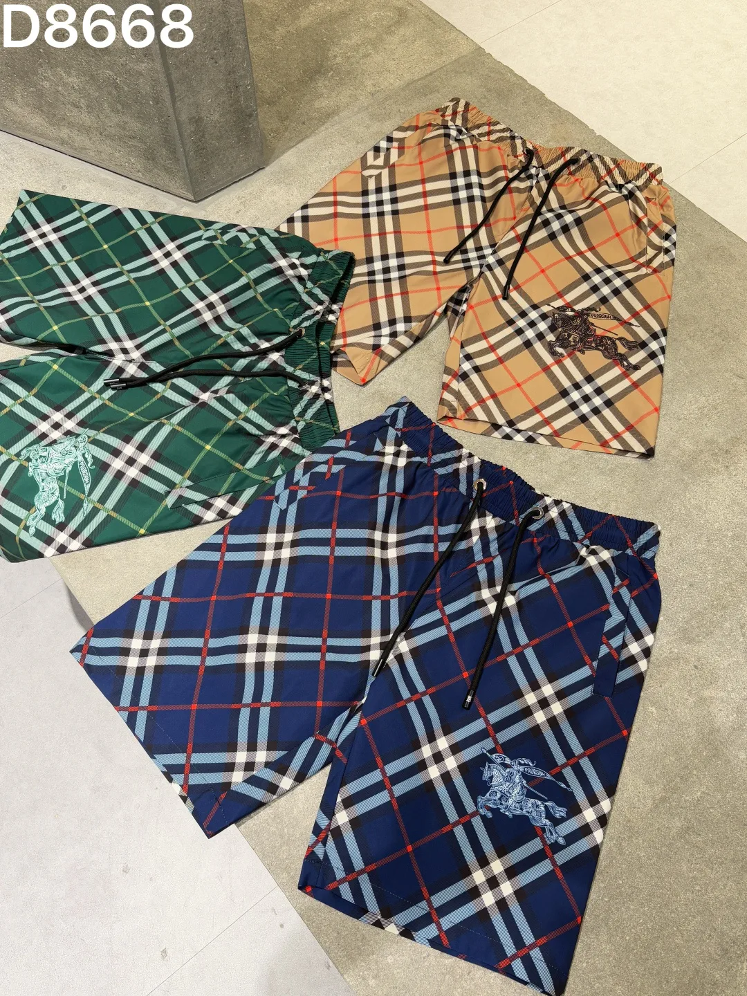 Шорты Мужские Burberry 18000509