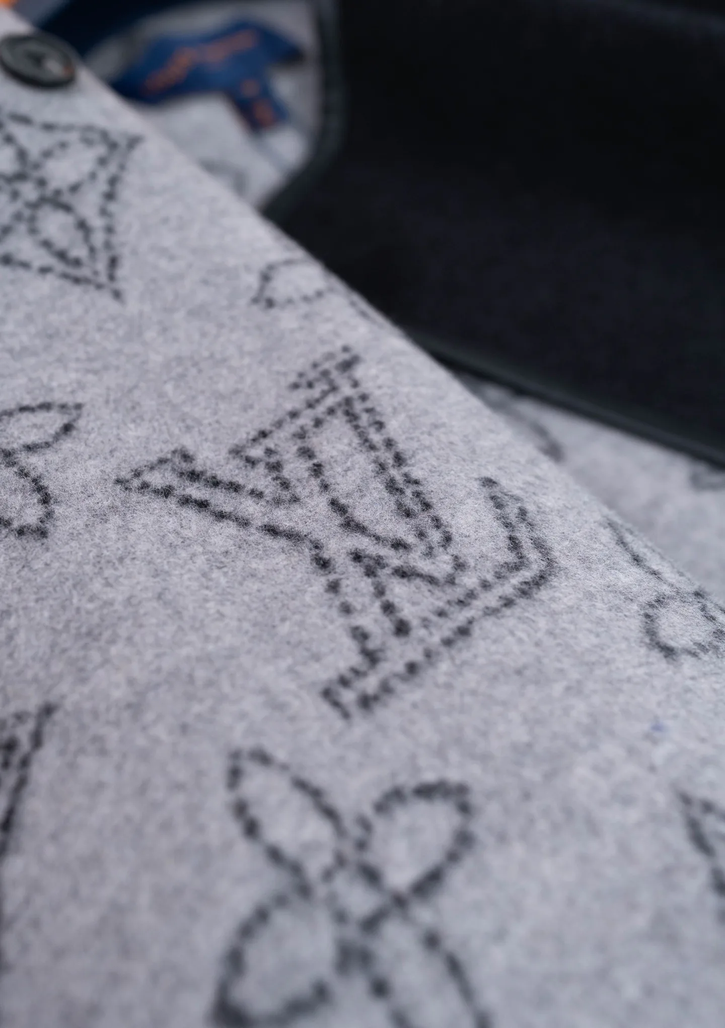 Пальто Женские Louis Vuitton 18206305