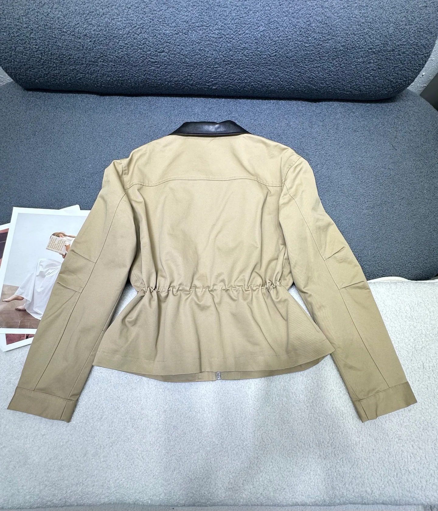 Куртки И Пуховики Женские Prada 18331680