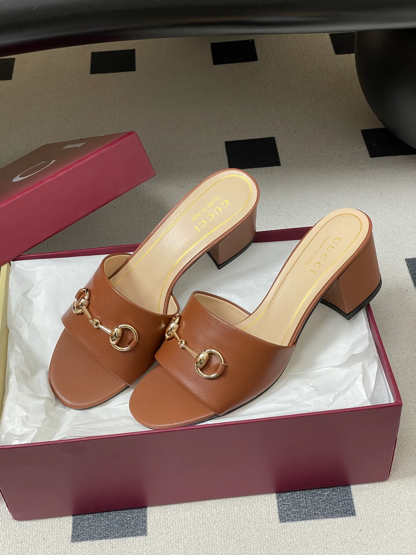 Сандалии Женские Gucci 11886557