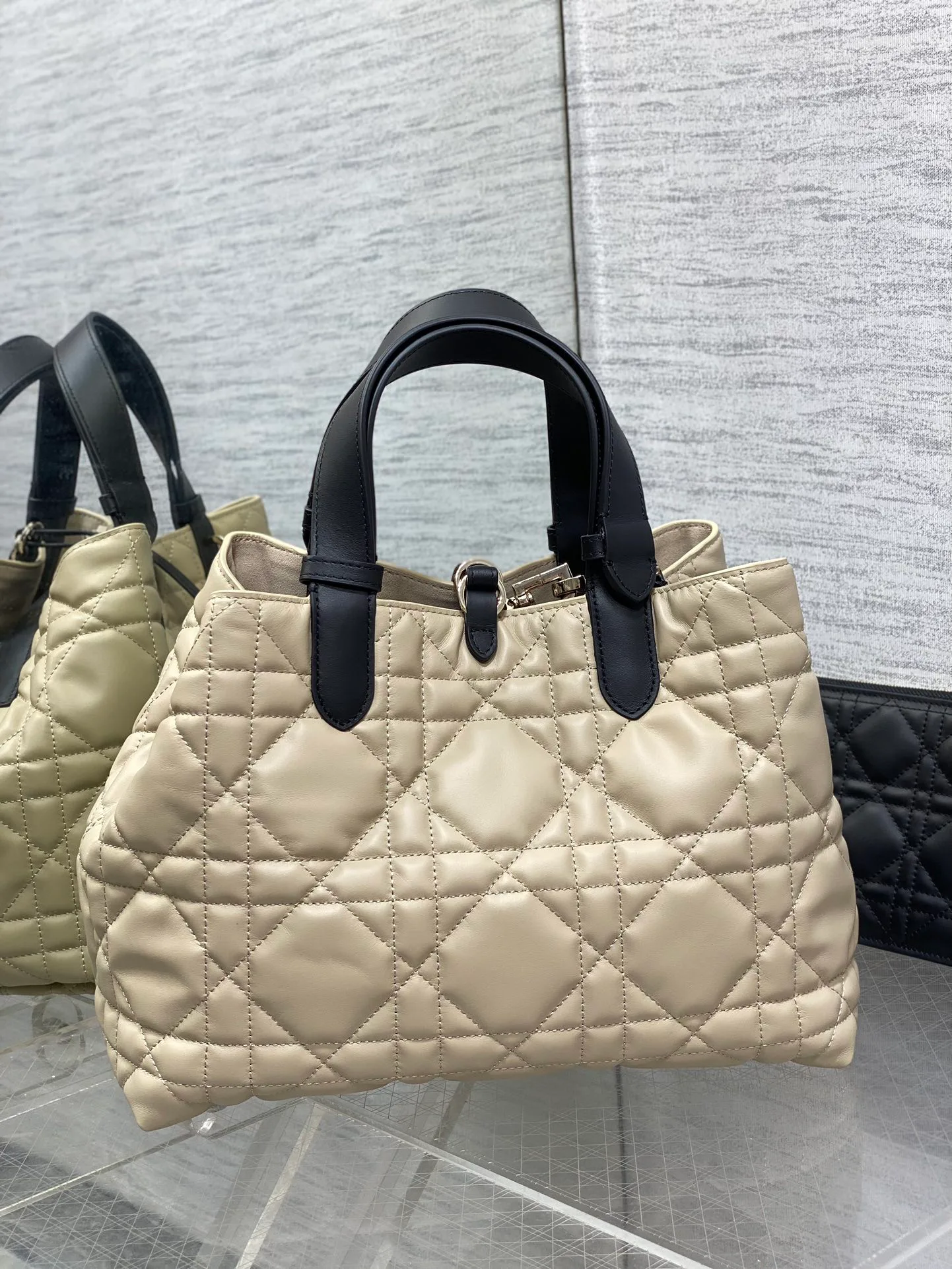 Классические Сумки Женские Christian Dior 11562689