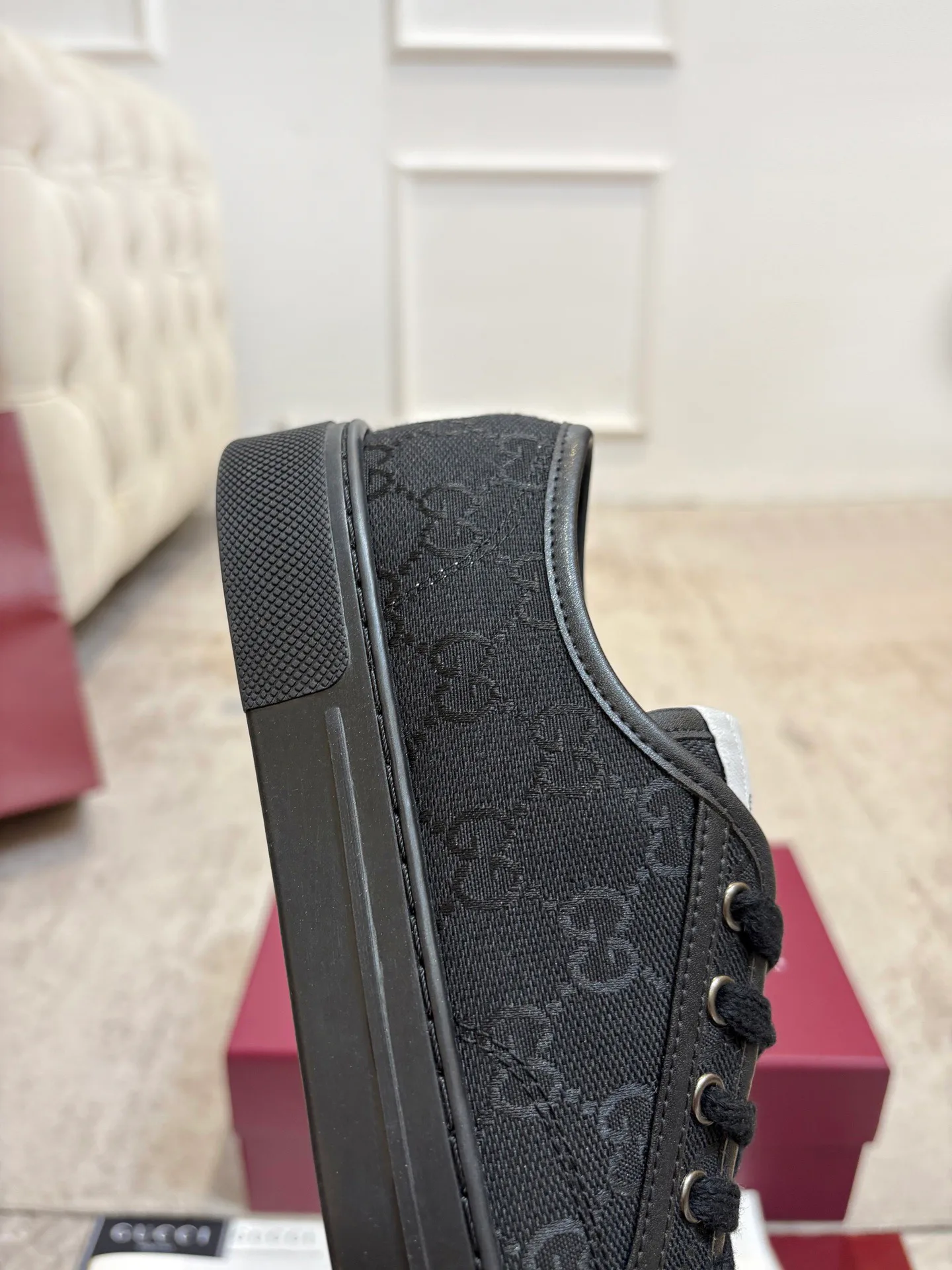 Кроссовки Женские Gucci 18901596