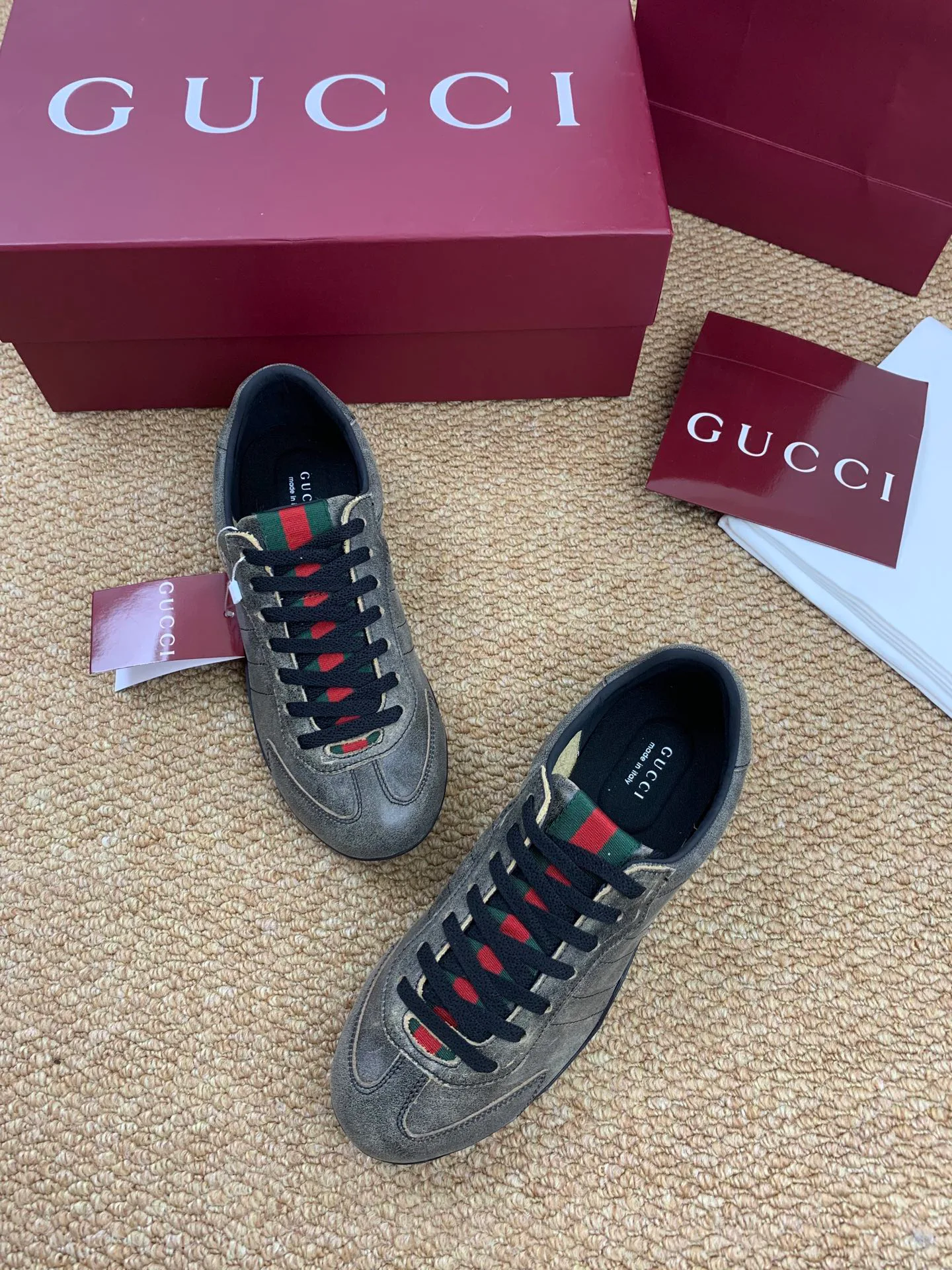 Кроссовки Женские Gucci 10646359