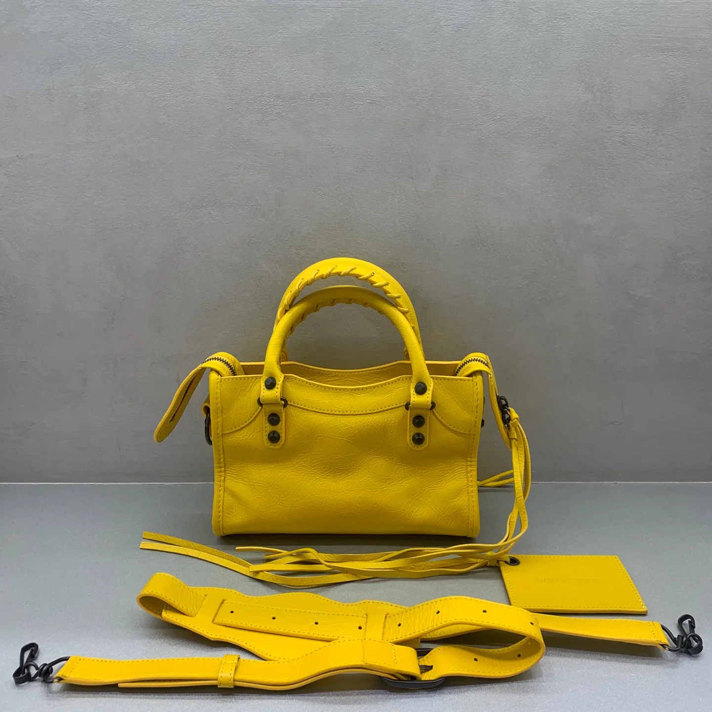Классические Сумки Женские Balenciaga 13552702