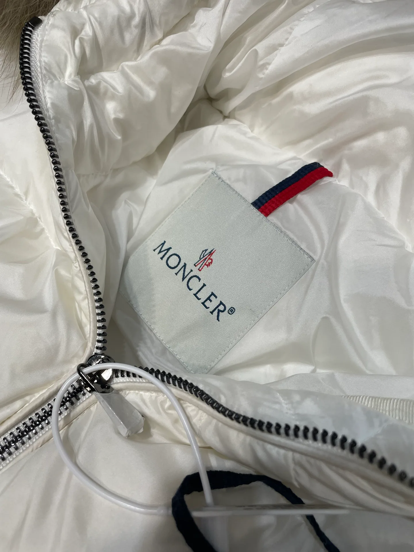 Куртки И Пуховики Женские Moncler 1041731