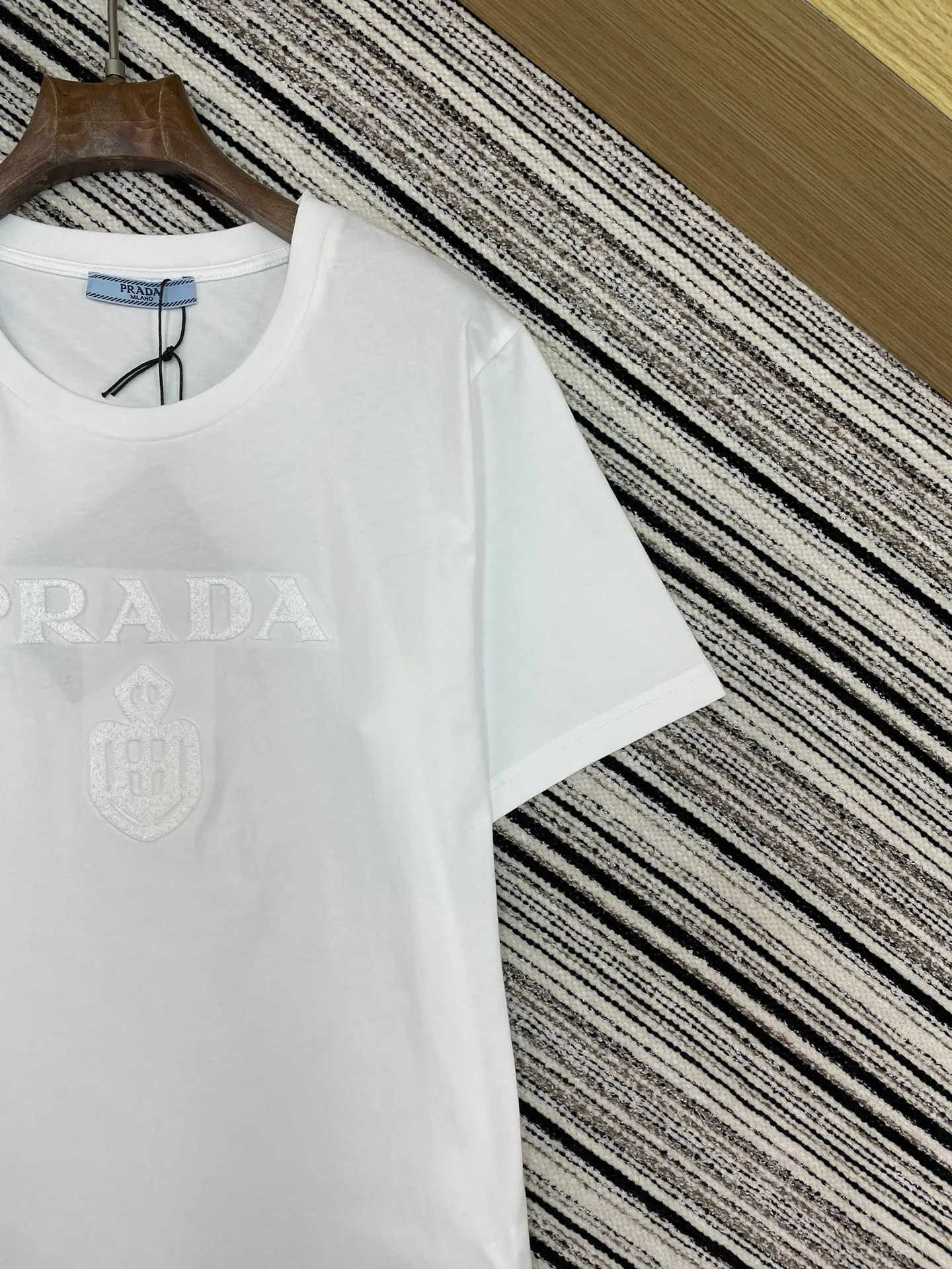 Футболки Женские Prada 7042112