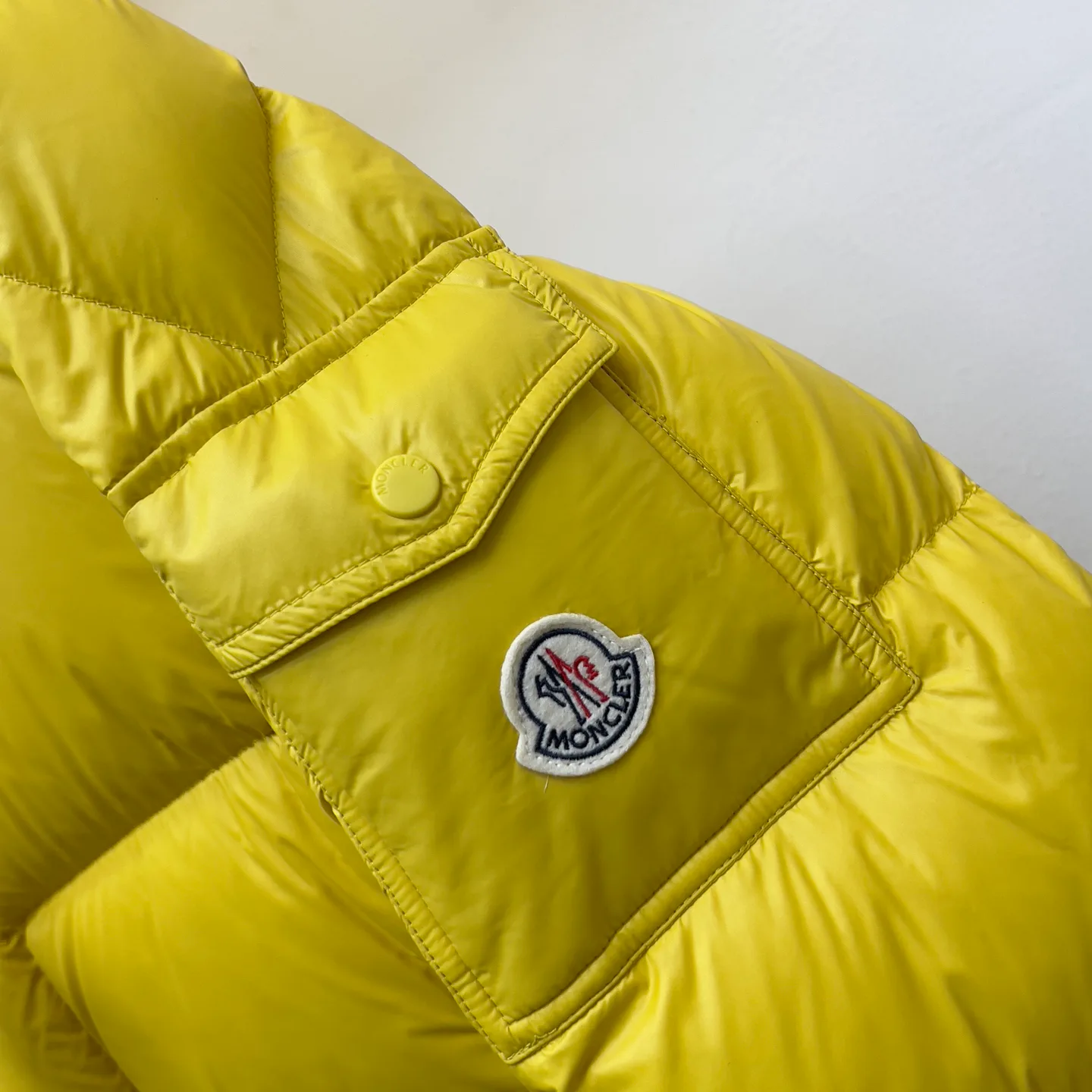 Куртки И Пуховики Женские Moncler 915543