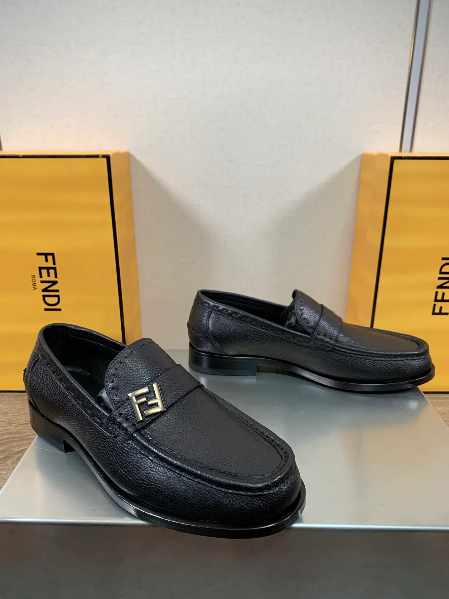 Лоферы И Туфли Мужские Fendi 957484