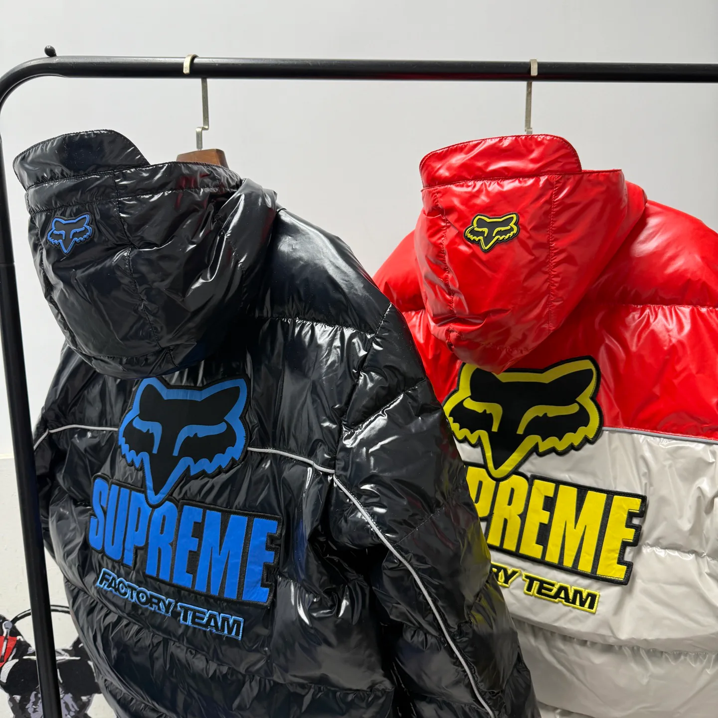 Куртки И Пуховики Женские Supreme 1029658