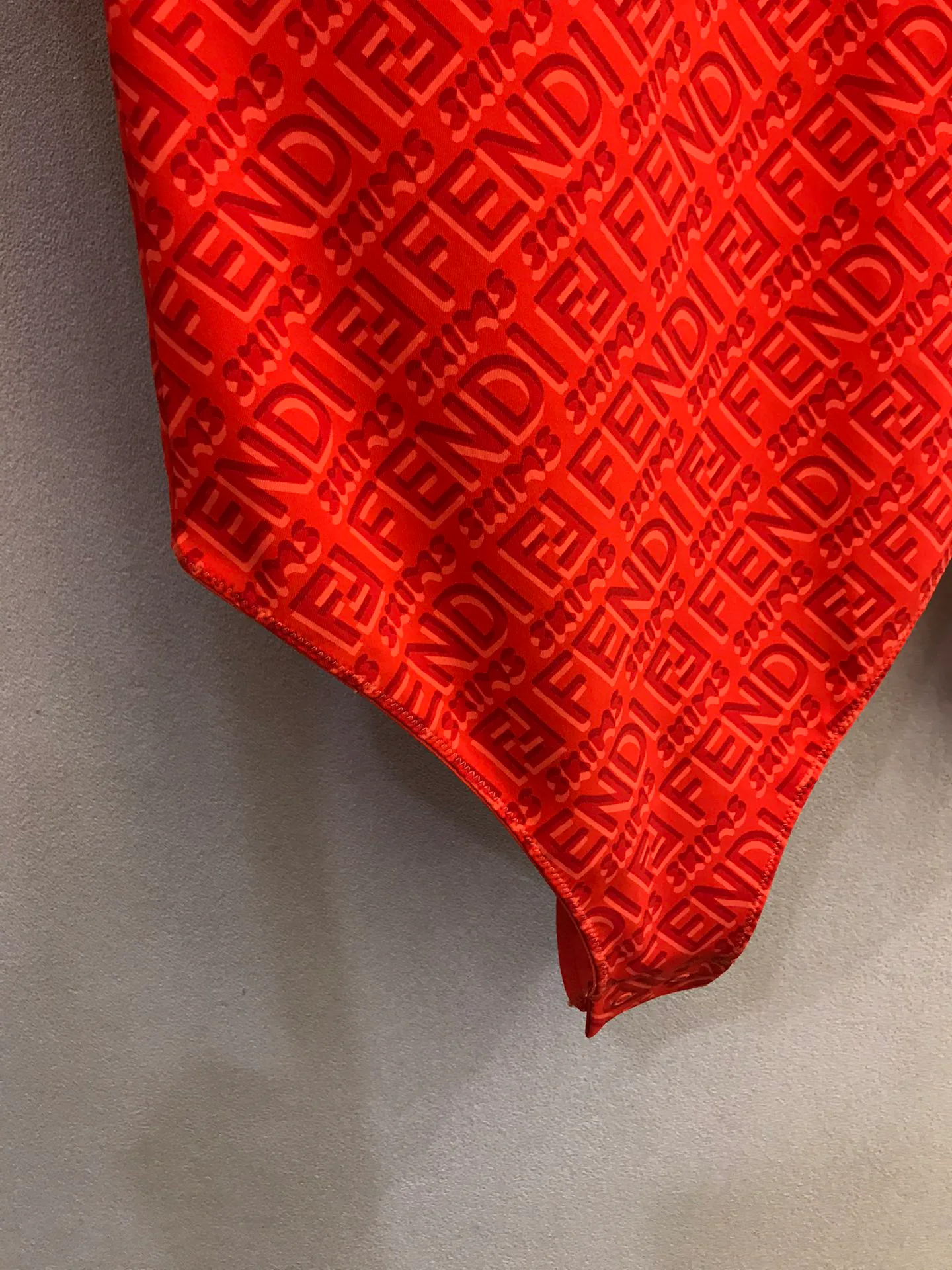 Лонгсливы Женские Fendi 3397760