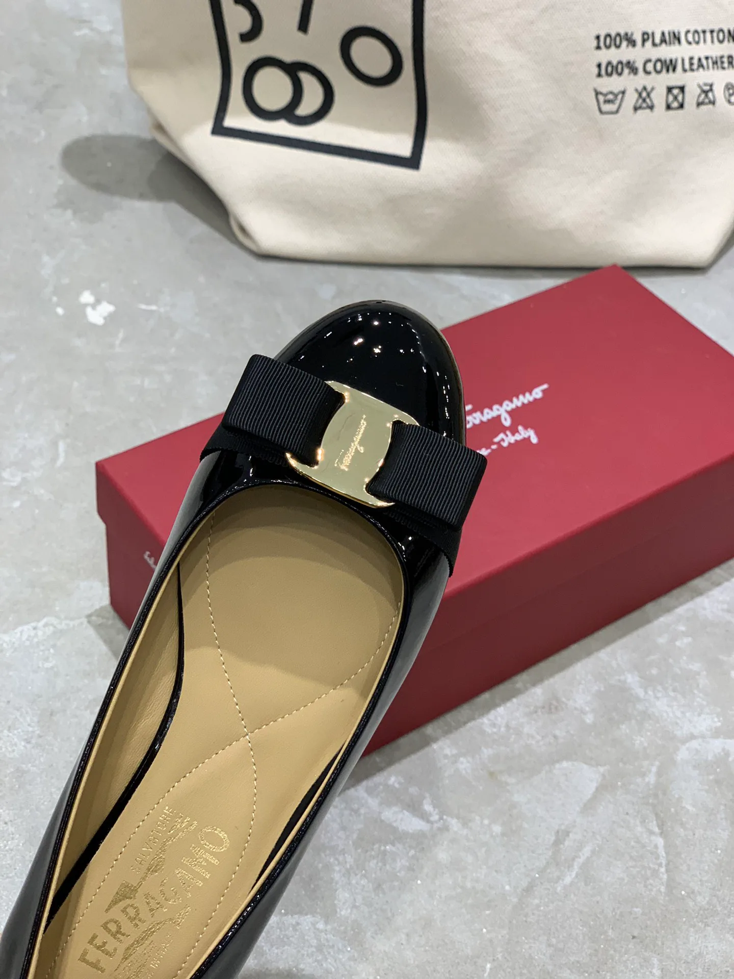 Балетки Женские Salvatore Ferragamo 18340632