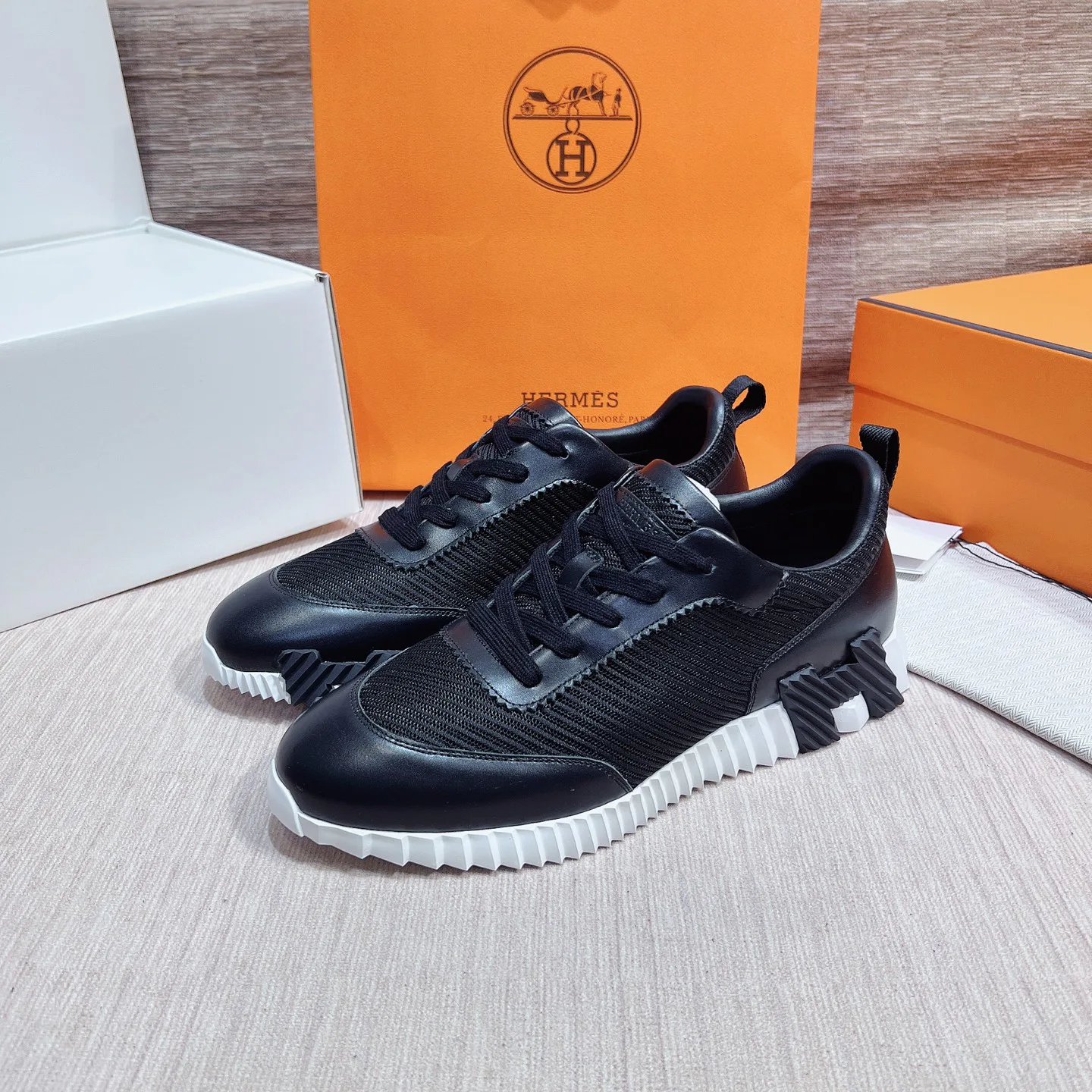 Кроссовки Женские Hermes 17749551