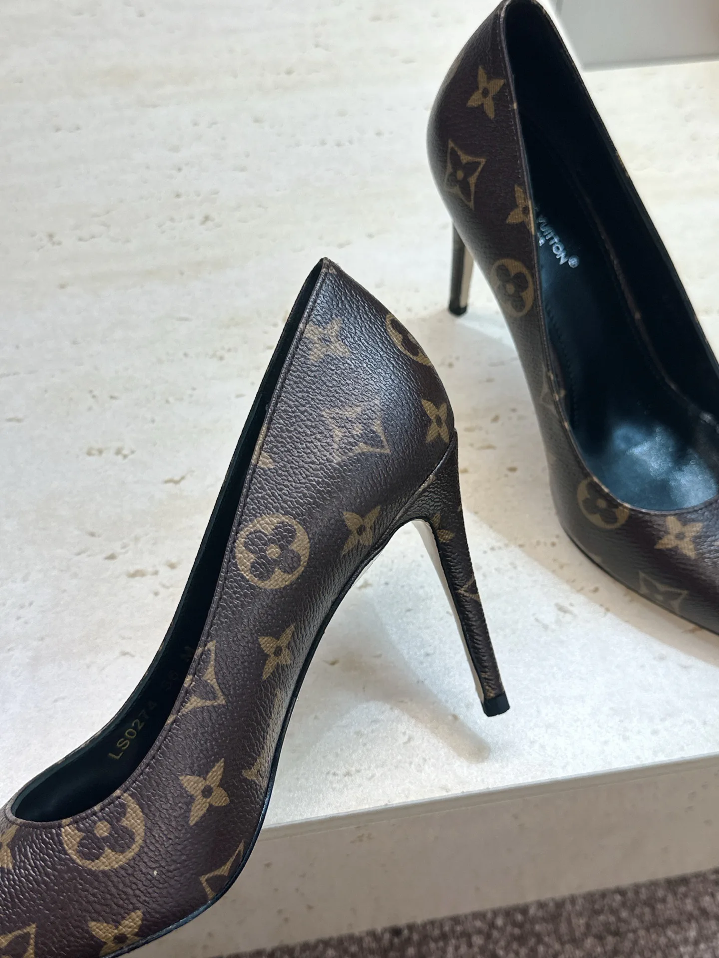 Туфли Женские Louis Vuitton 13346480