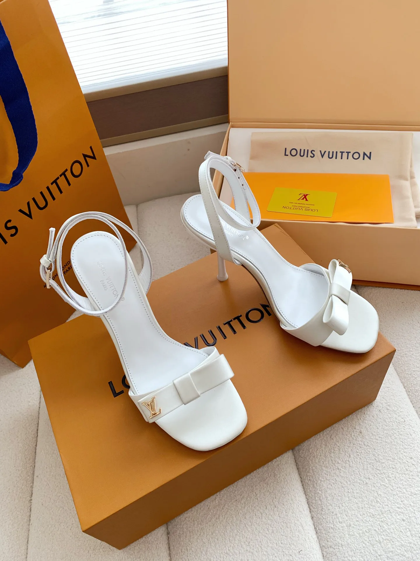 Босоножки Женские Louis Vuitton 11808991