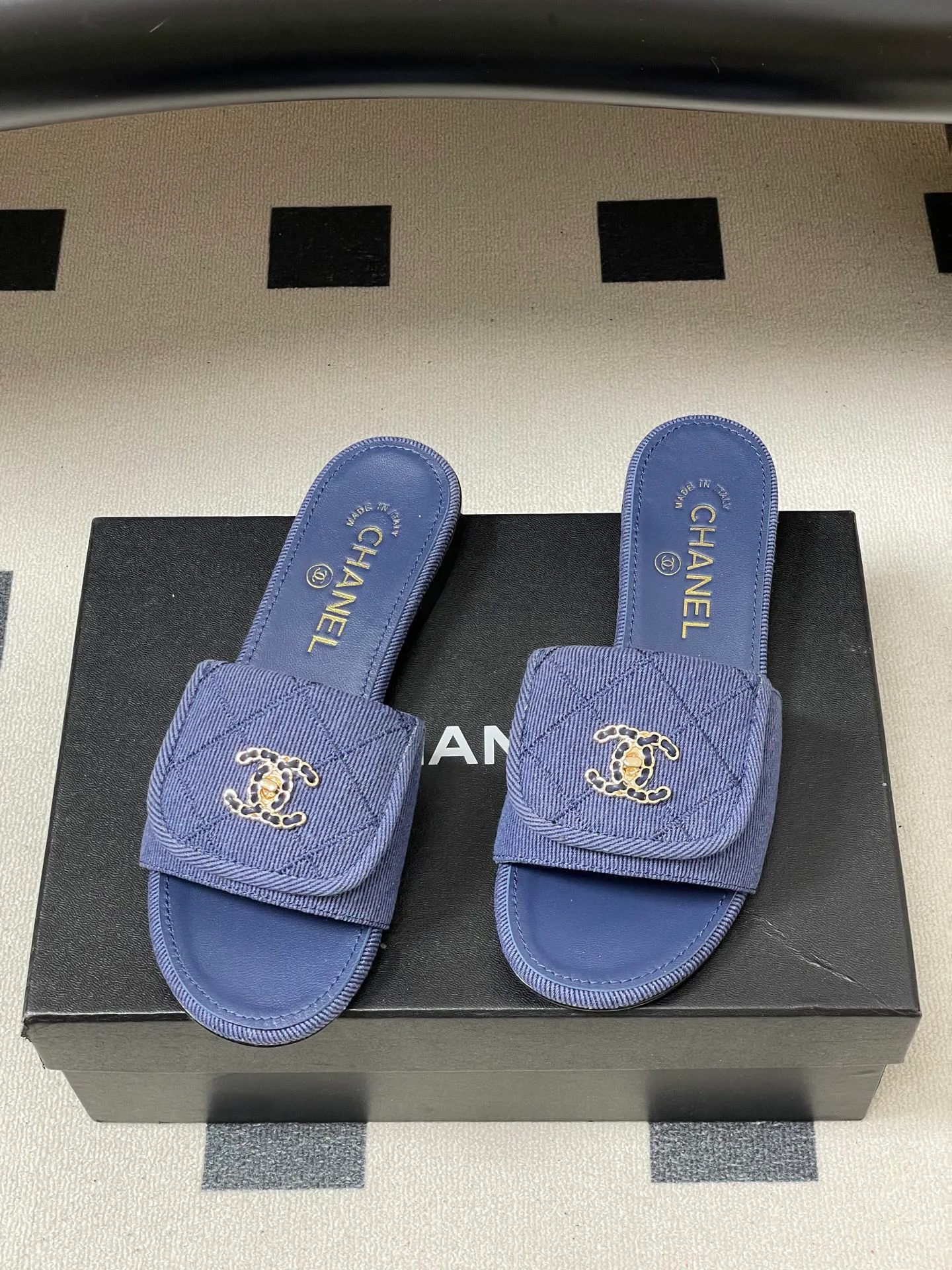 Шлепанцы Женские Chanel 12880164