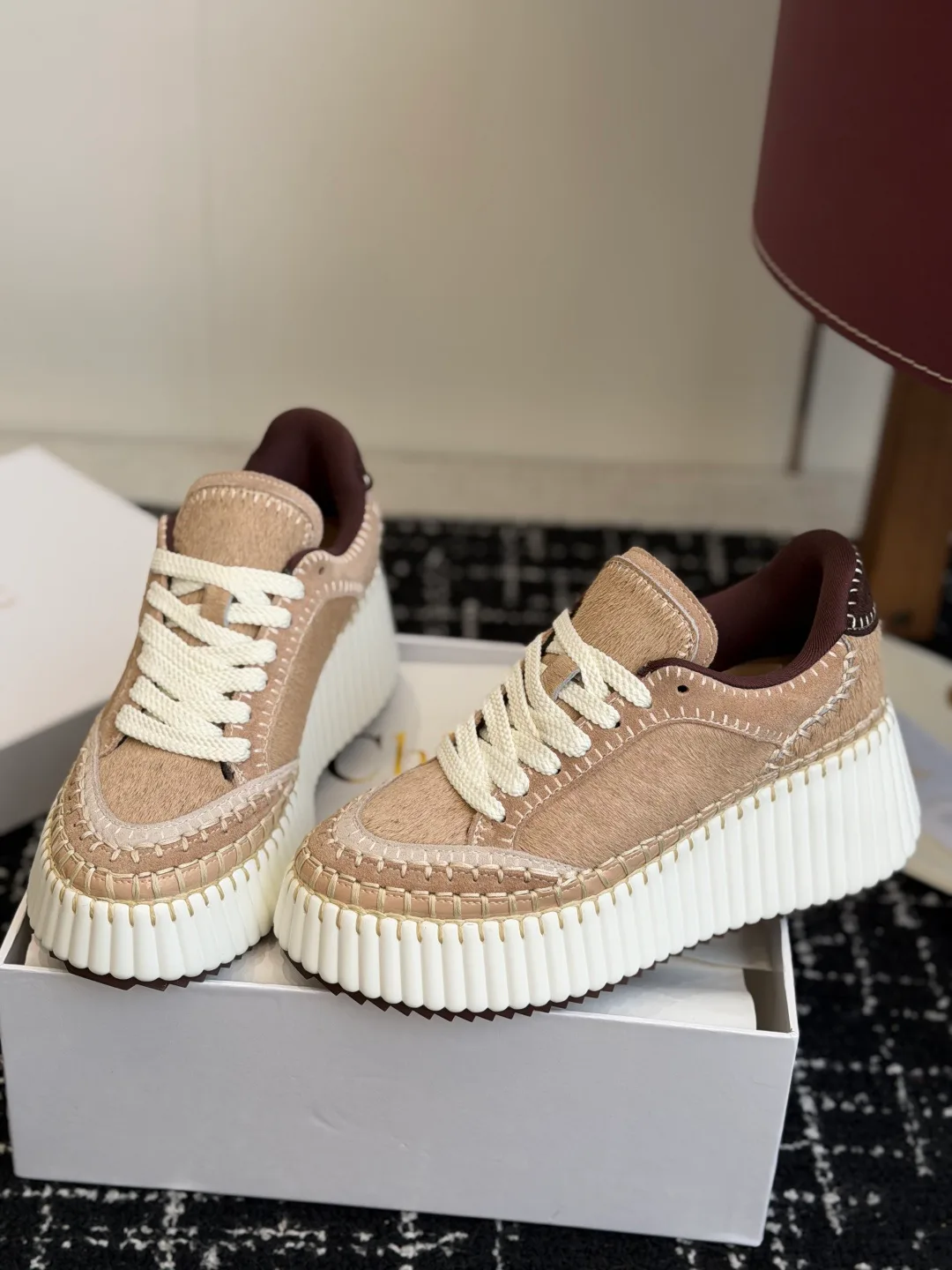 Кроссовки Женские Chloe 19522358