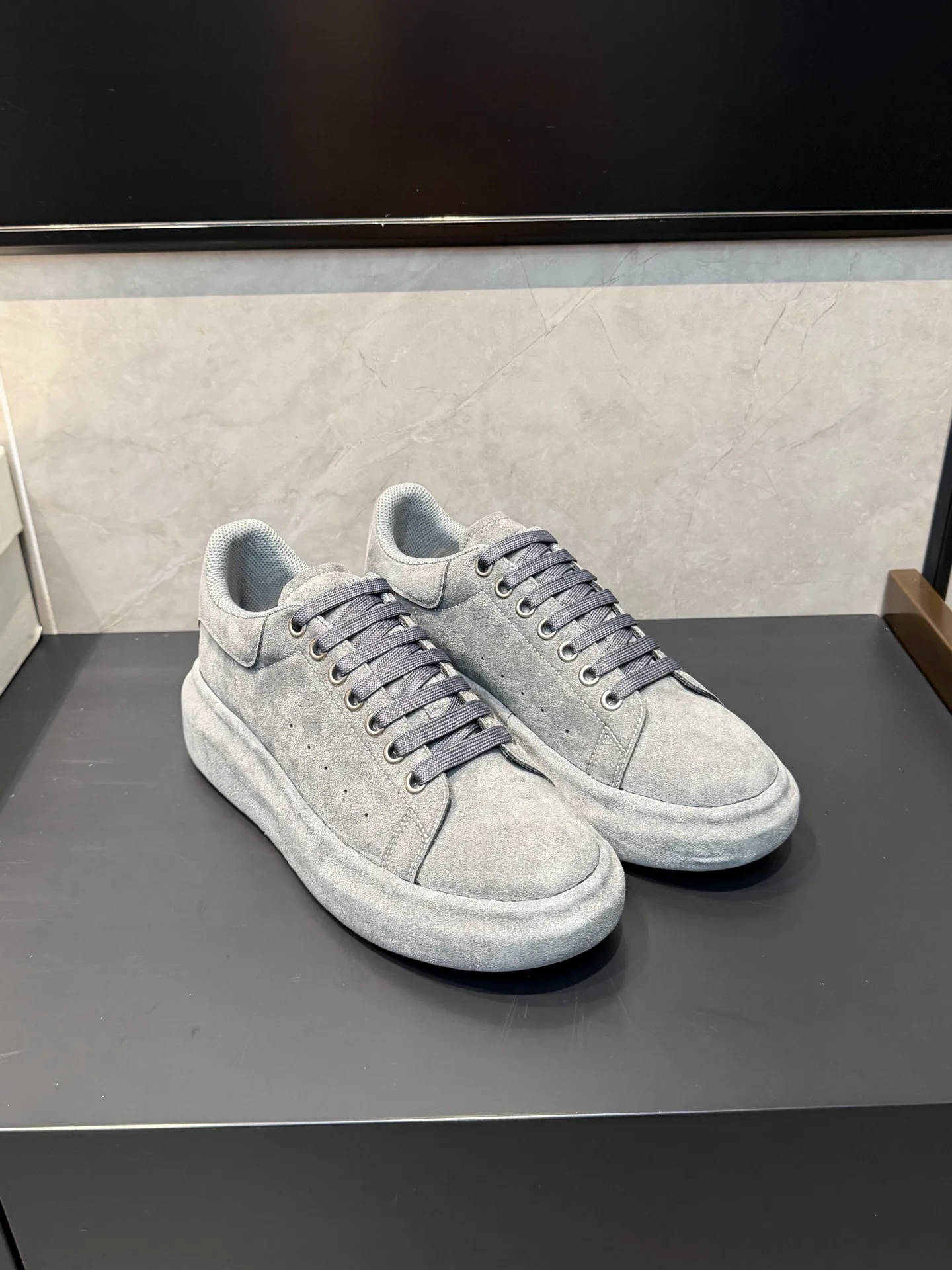 Кроссовки Женские Alexander Mcqueen 18363905