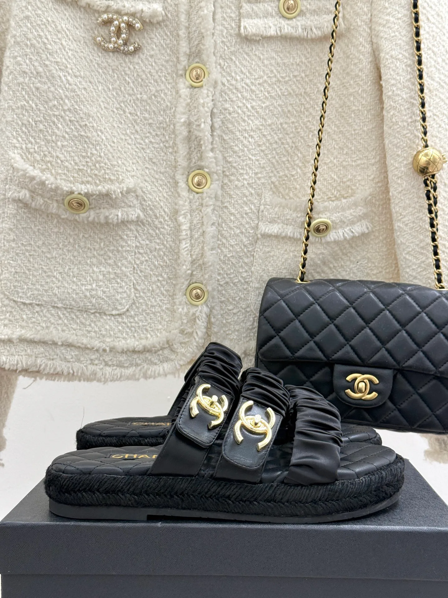 Шлепанцы Женские Chanel 14372