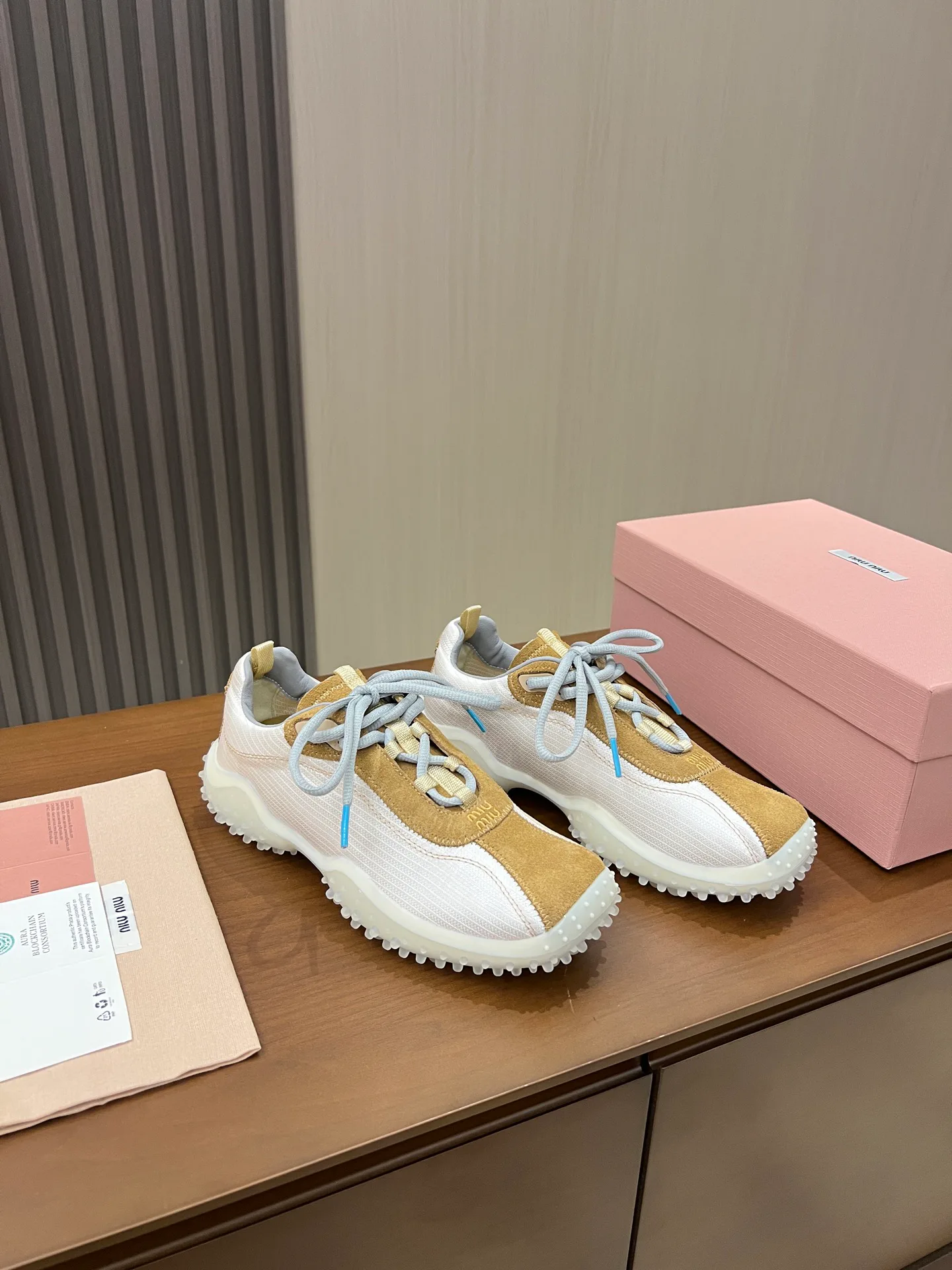 Кроссовки Женские Miu Miu 17968605