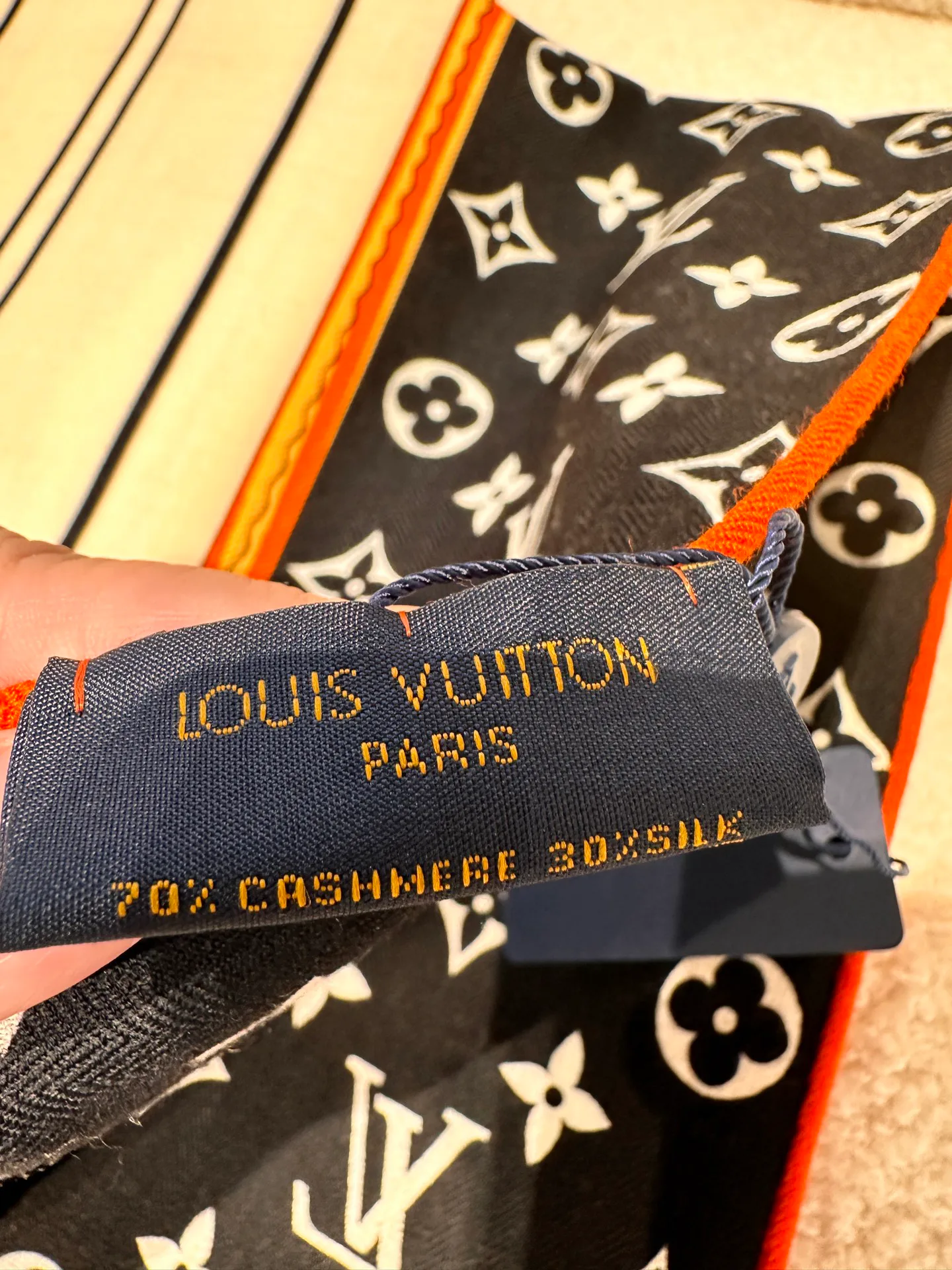 Шарфы Louis Vuitton 11910615