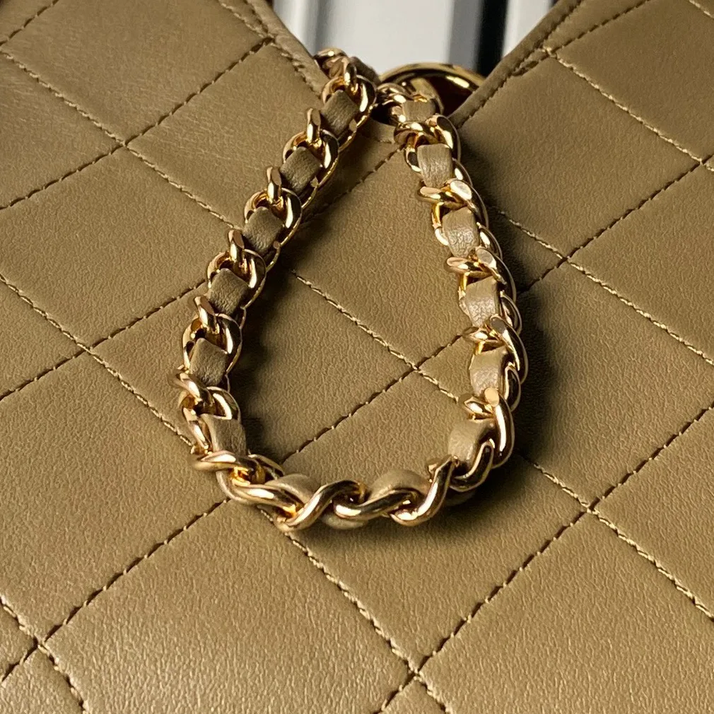 Классические Сумки Женские Chanel 18207983