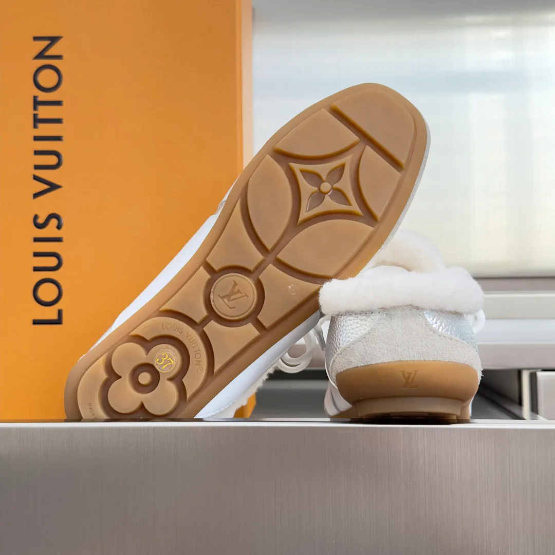 Кроссовки Женские Louis Vuitton 19175917