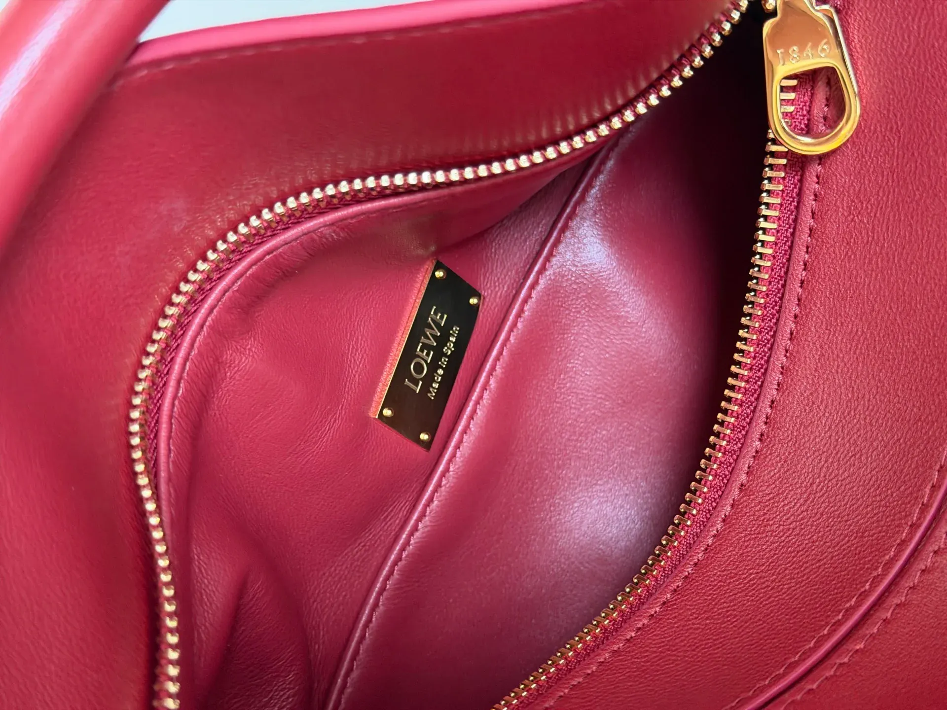 Классические Сумки Женские Loewe 3870962