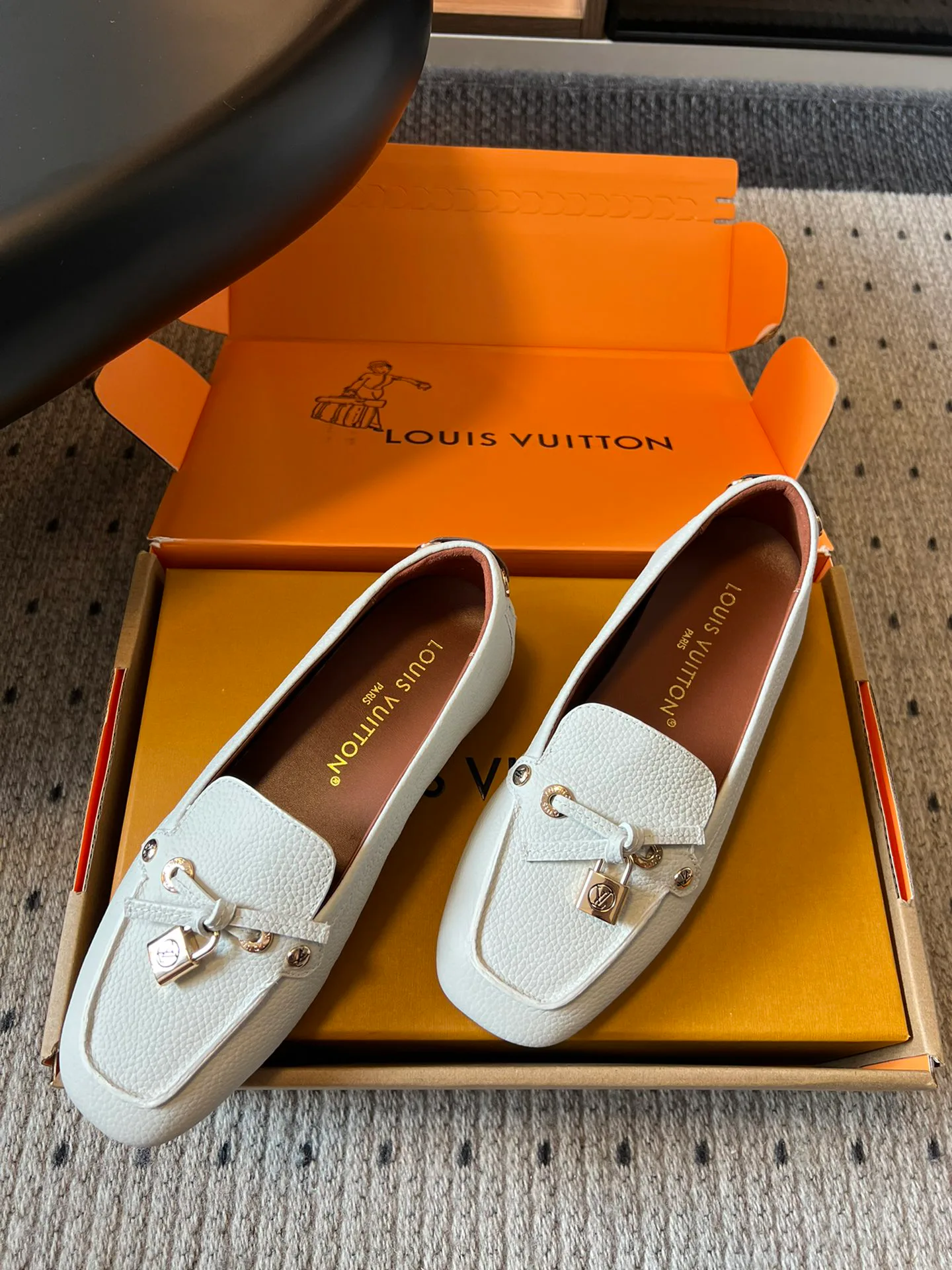 Мокасины Женские Louis Vuitton 51431