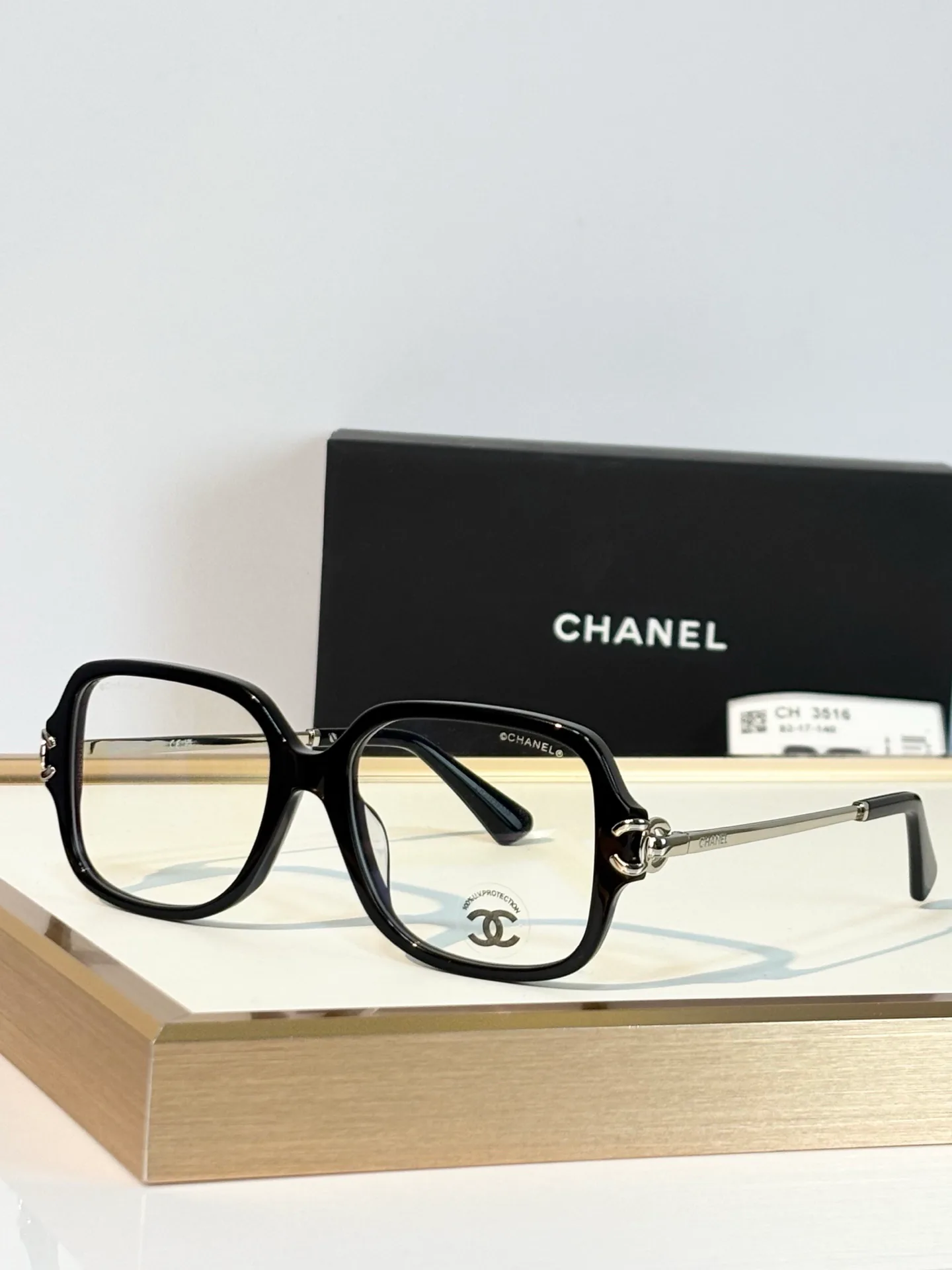Очки Chanel 18239240