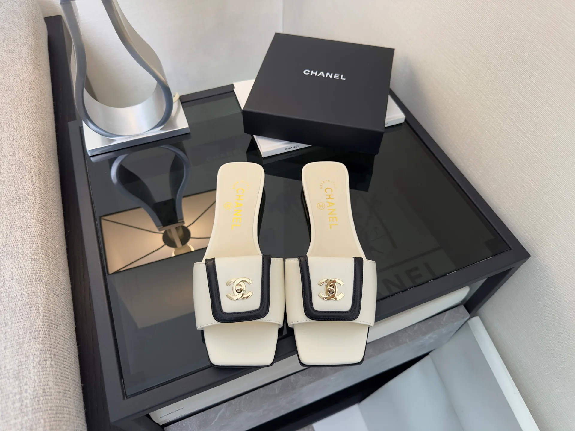 Обложки На Паспорт Chanel 11890825