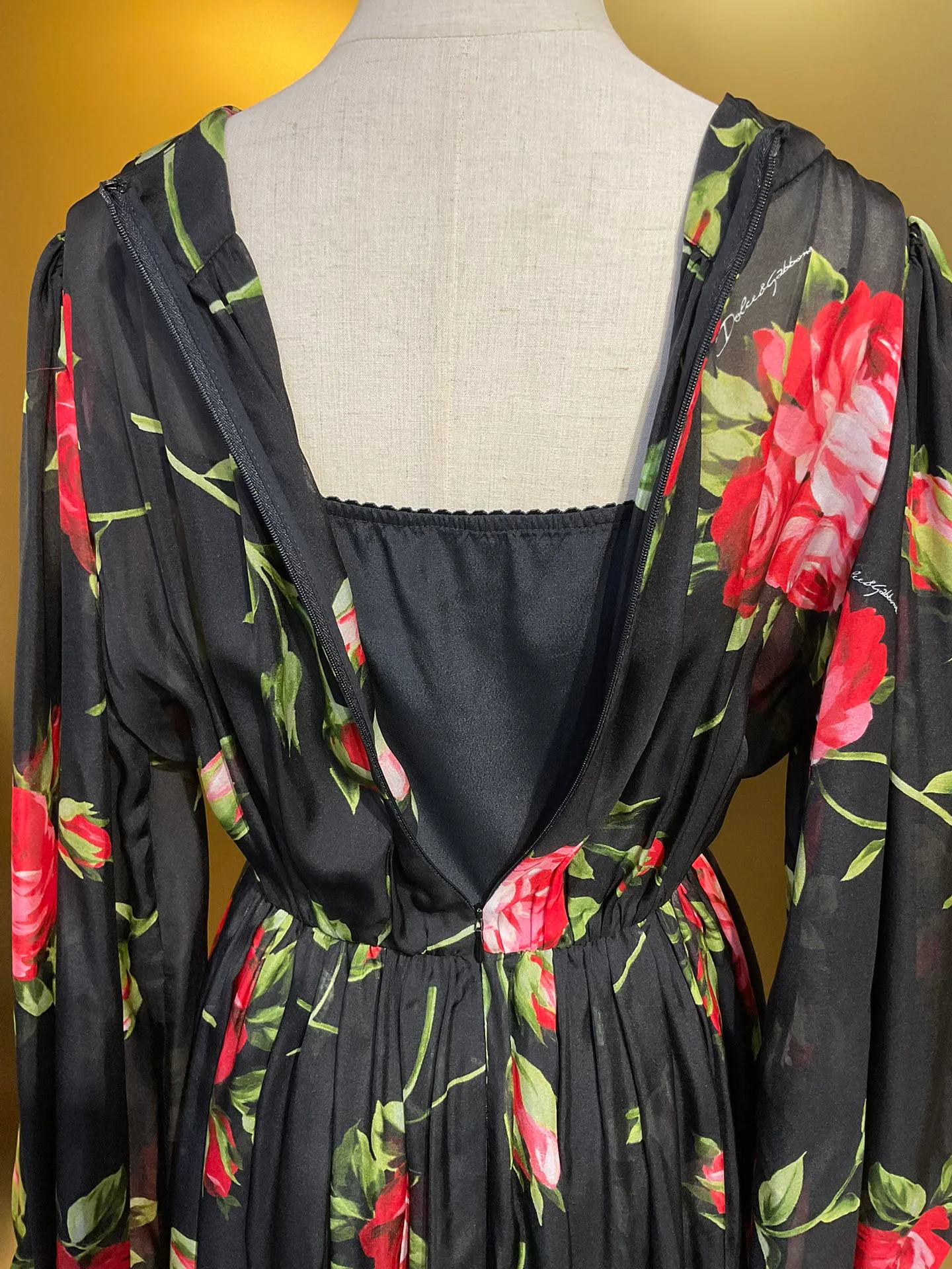 Платья Женские Dolce & Gabbana 18742326