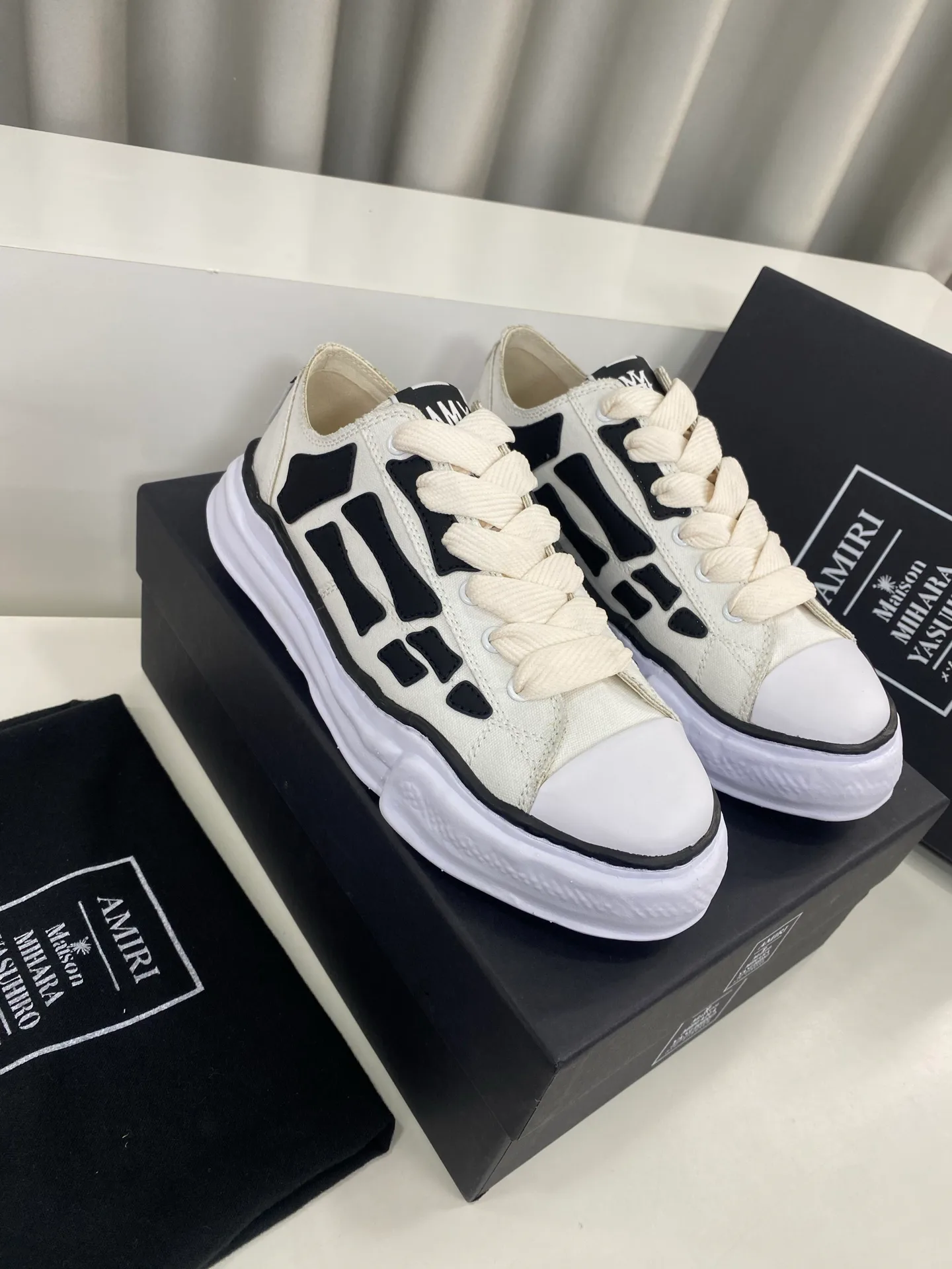 Кроссовки Женские Amiri 17835023