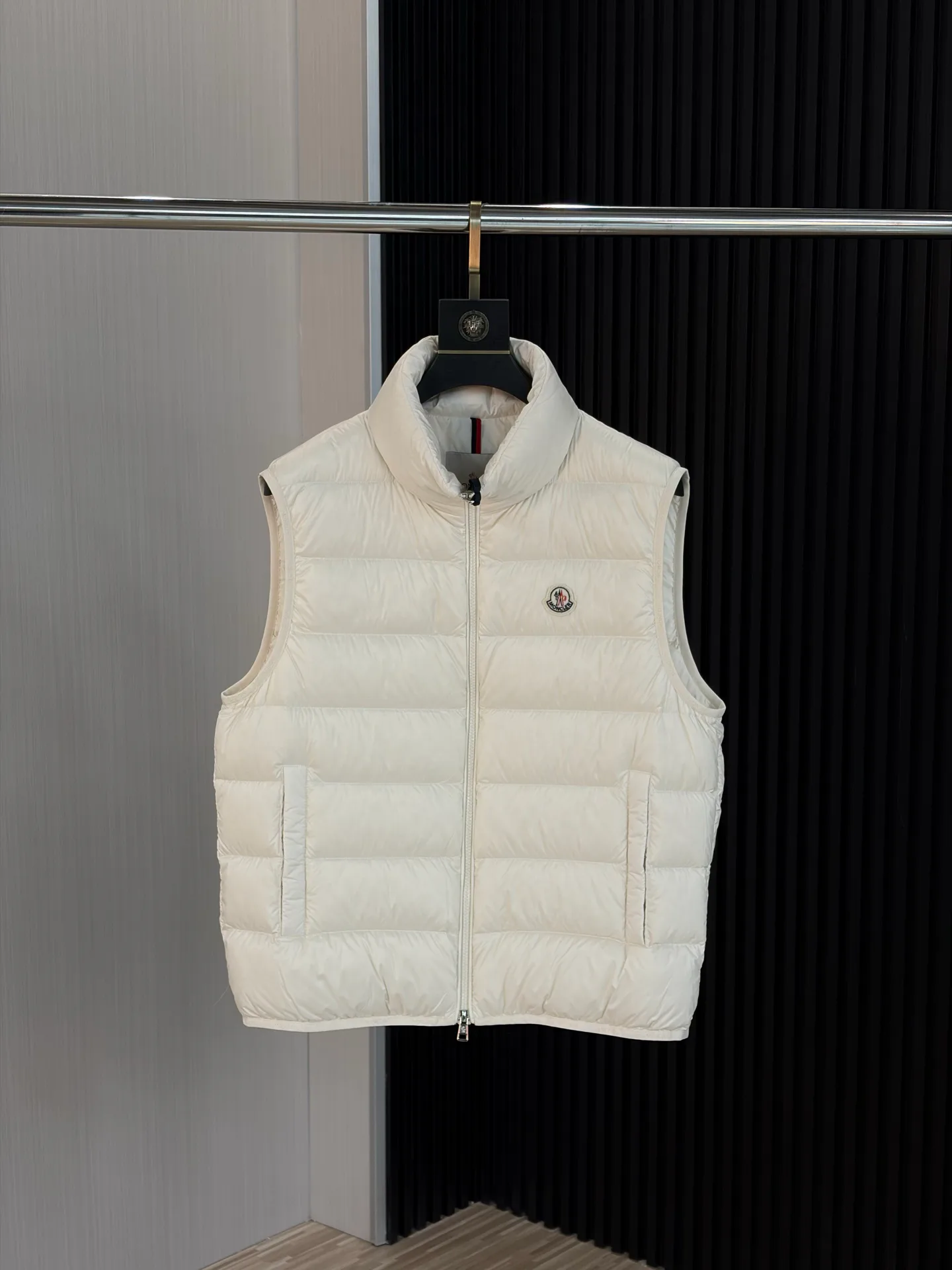 Жилеты Женские Moncler 18689144